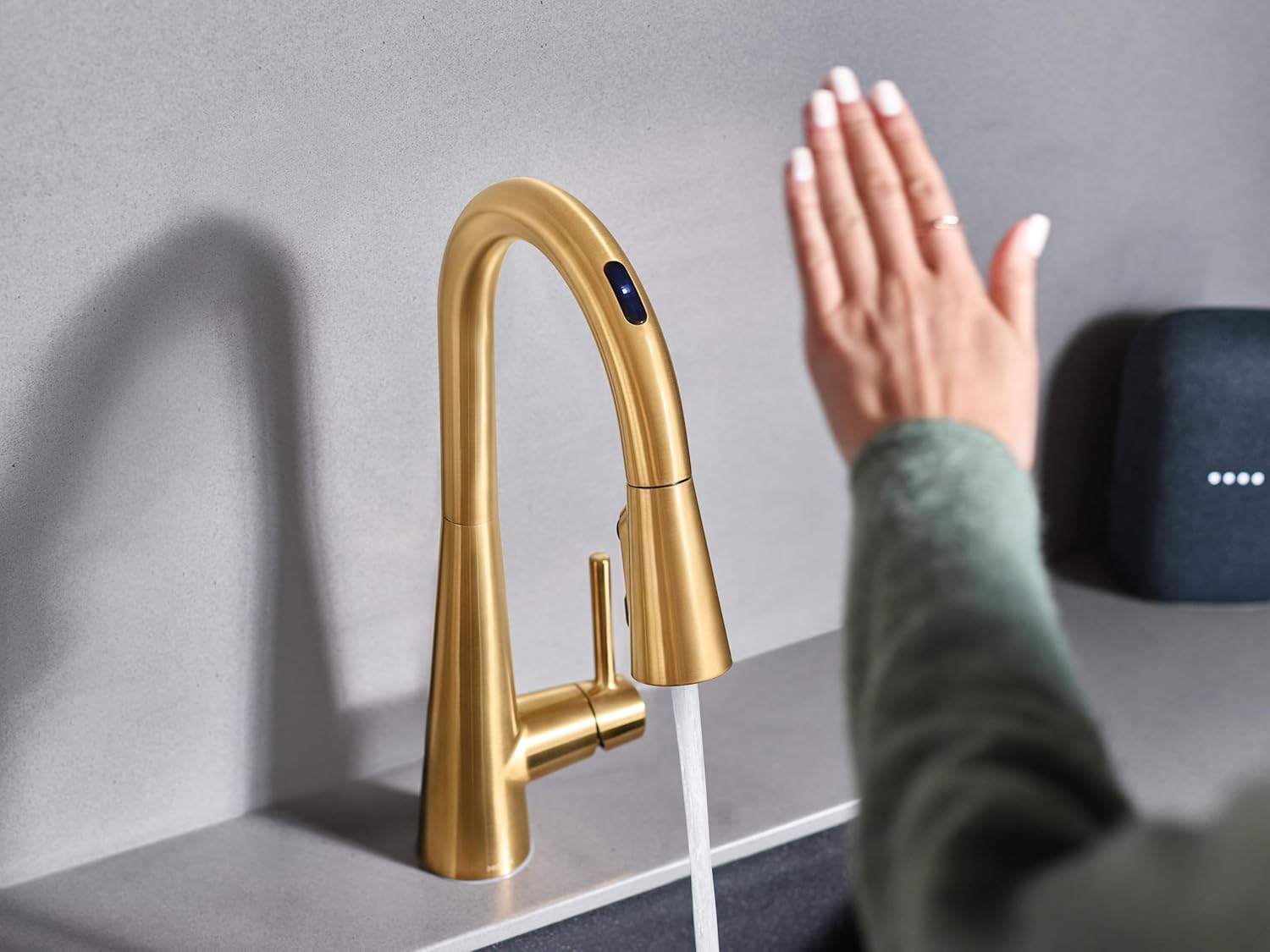 Moen 7864EVBG Sleek Smart Faucet Touchless Pull Down Sprayer Kitchen Faucet with Voice Control and Power Boost, Brushed Gold