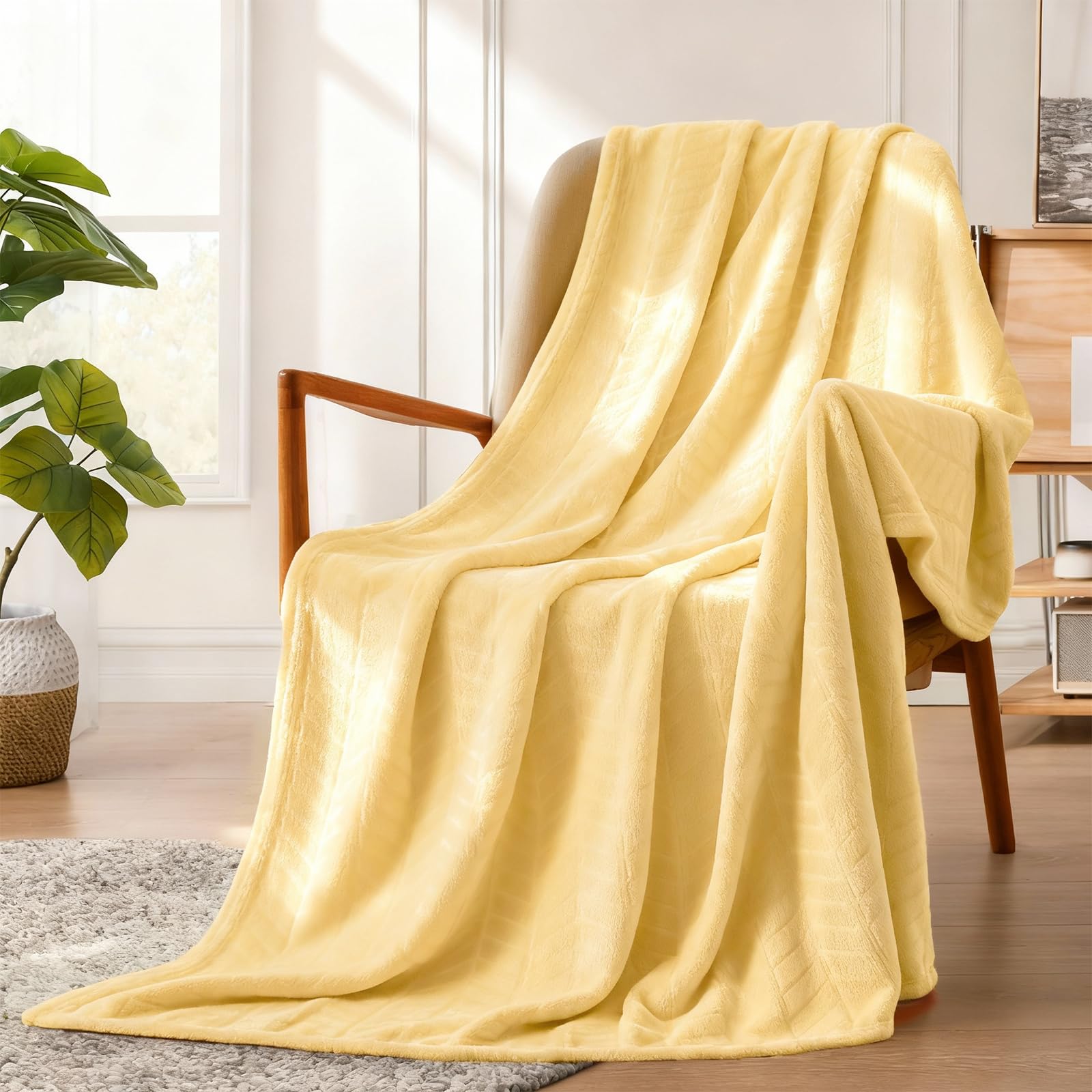 Excervent Soft Brushed Flannel Throw Blanket Light Yellow Fleece Blankets Chevron Pattern for Sofa, Chair, Couch - Fluffy Warm Cozy Light Green