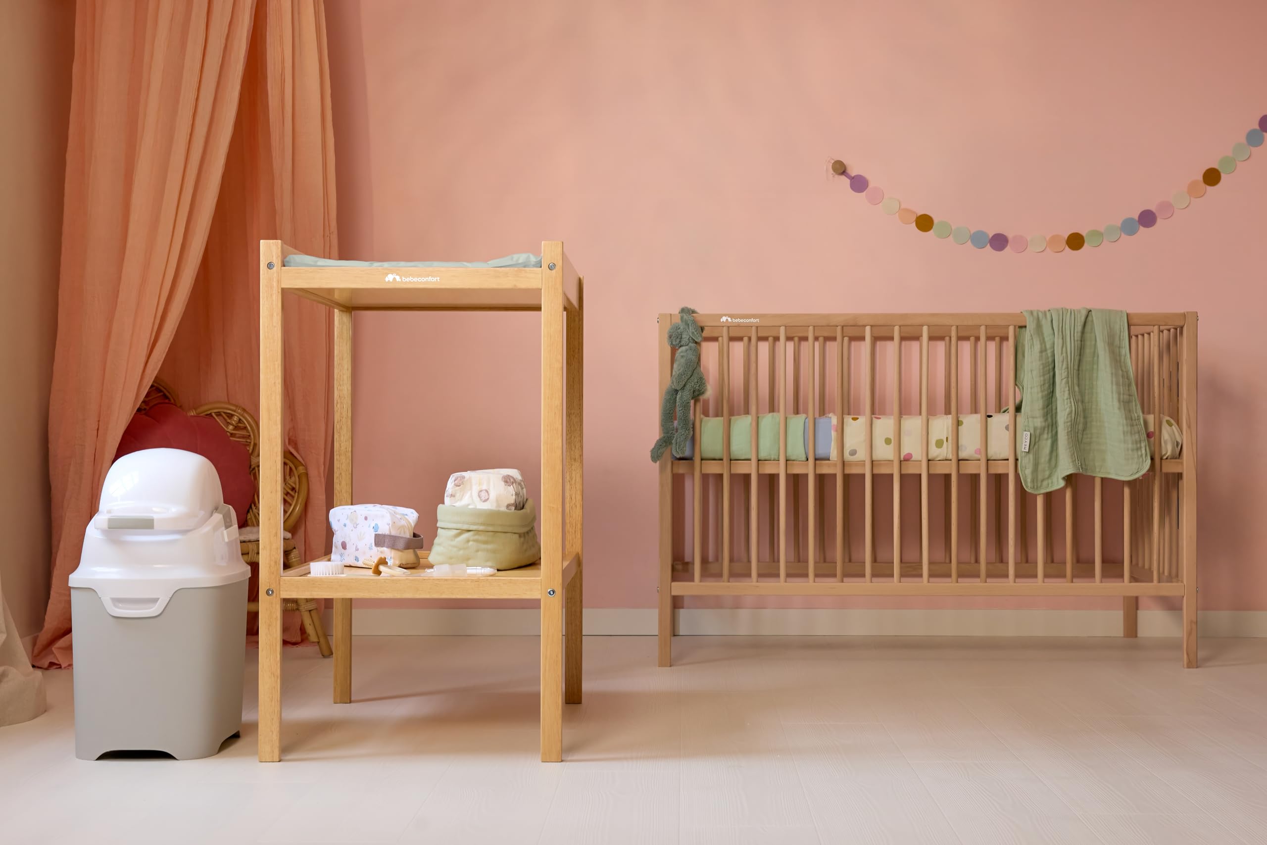 Bebeconfort Daisy 2, Przewijak dla Dzieci, 0–12 mies. (11 kg), z Matą do Przewijania, Wodoodporny, Łatwe Czyszczenie, Gwarancja Bezpieczeństwa, Wygodny dla Rodzica, Półka, Łatwy Montaż, Natural Wood