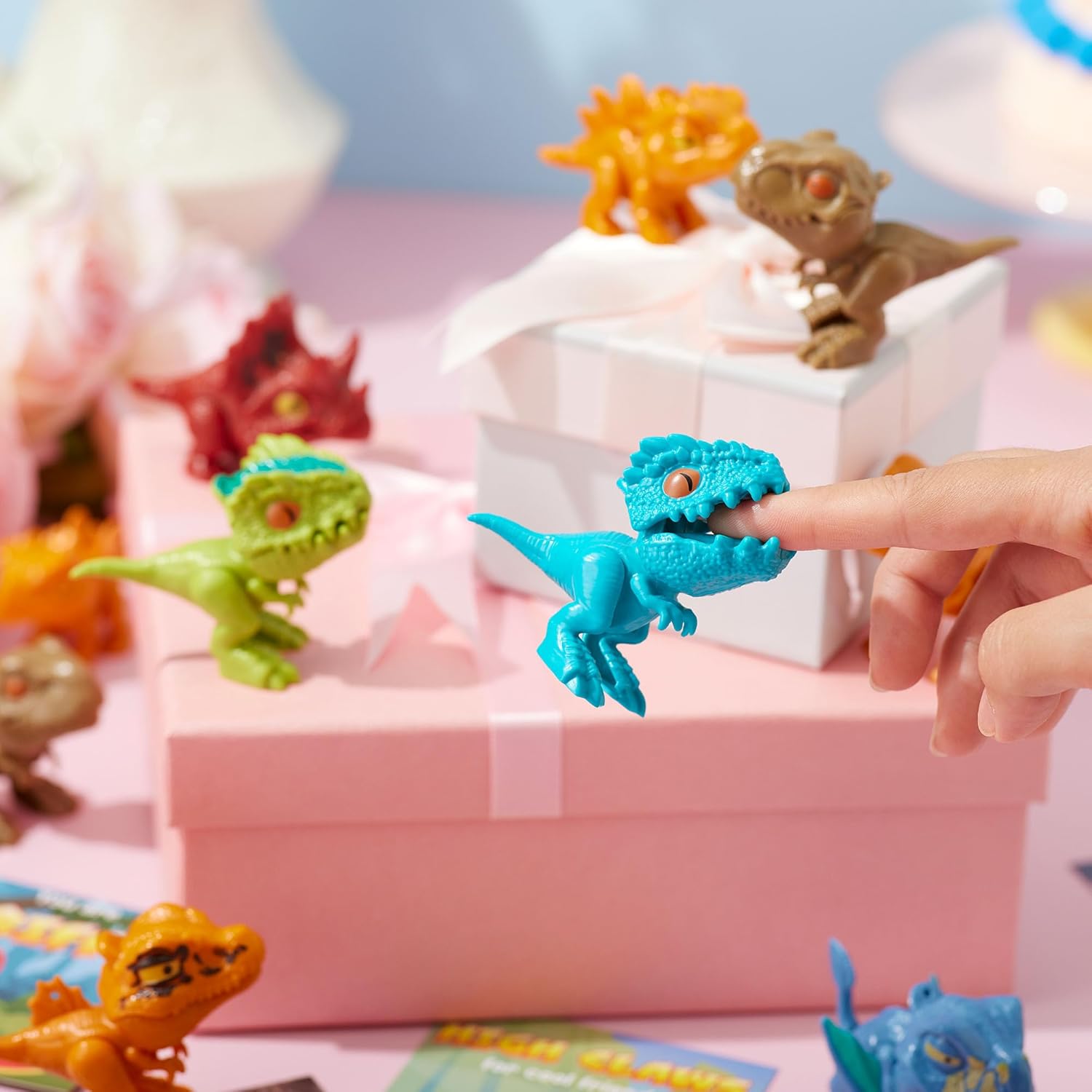 JOYIN 24 Pcs Valentine's Day Cards with Dinosaur Toys, Posable Dinosaur Figures with 12 Designs, Valentines Day Gifts for Boys Kids Classroom Exchange Goodie Bag Stuffers Party Favor Prize