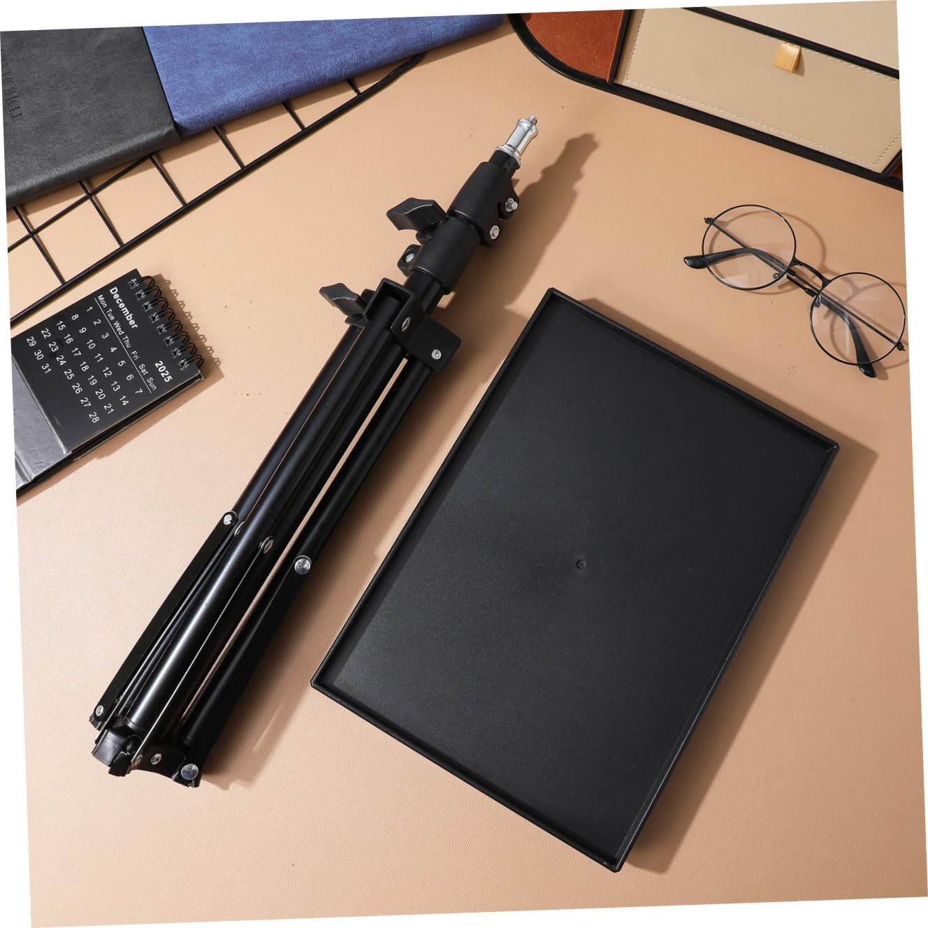 Uonlytech Trípode Diseño Antideslizante con Bandeja Soporte Ajustable de Abs y Hierro y Grabación Estable para Proyector Portátil para Escritorio