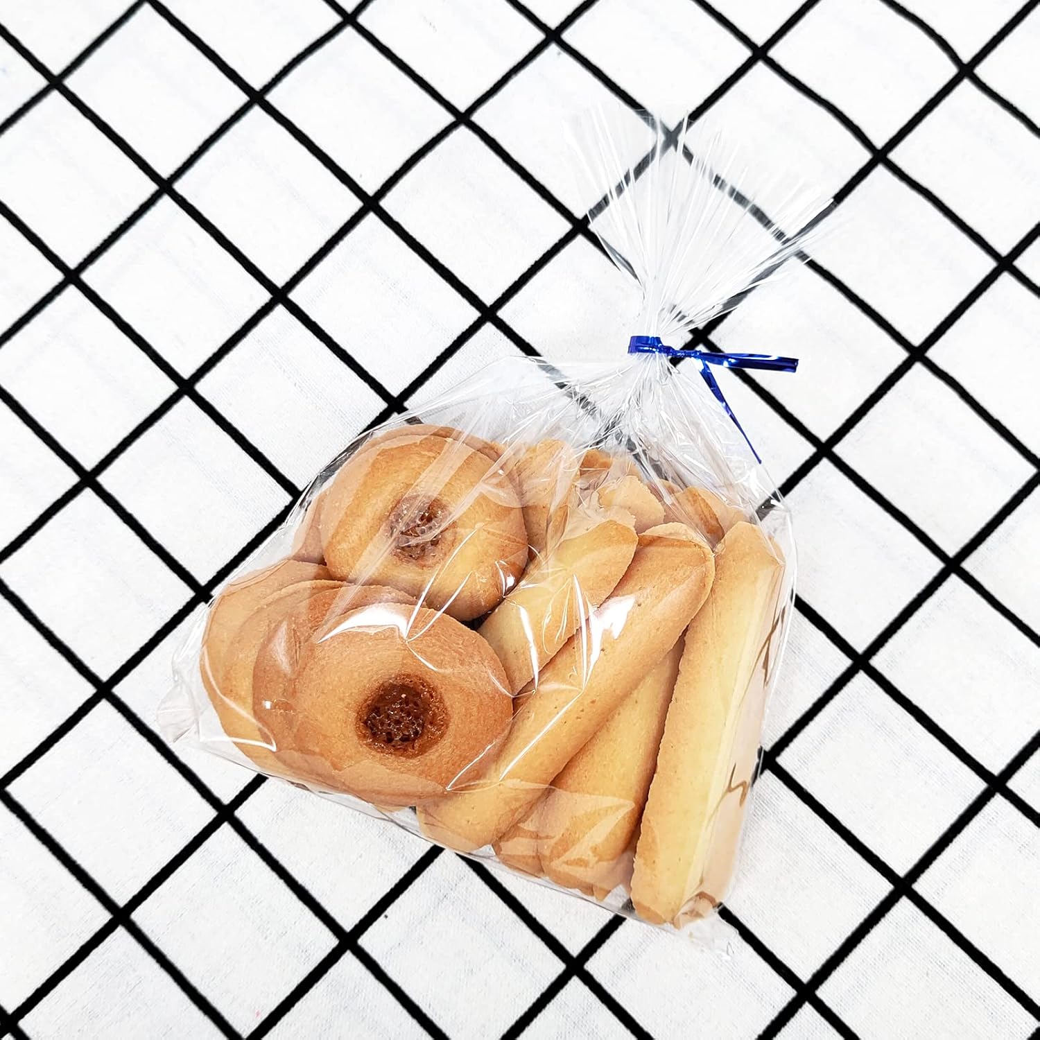 100PCS Cellophane Bags 6x8 inches, Clear Treat Bags with 4’’ Twist Ties, Plastic Cello Bags - 1.4 mils Thick OPP Rice Crispy Bags for Gift Goodie Favor Candy Cake Pop Birthday Party Cookies (6’’ x 8’’) image 4