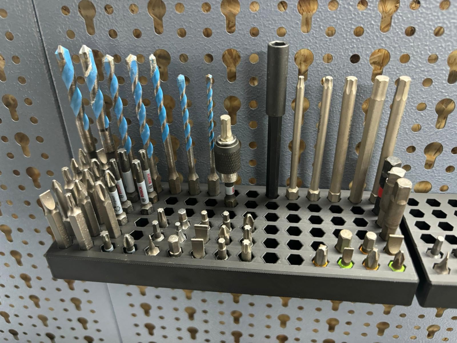 Ablage für 90 Bits passend für Küpper Lochwand und Eurolochung 45 mm Eurolochwand - Alle Lochwände - Systemhalter - Lochwand Zubehör - Werkzeugwand