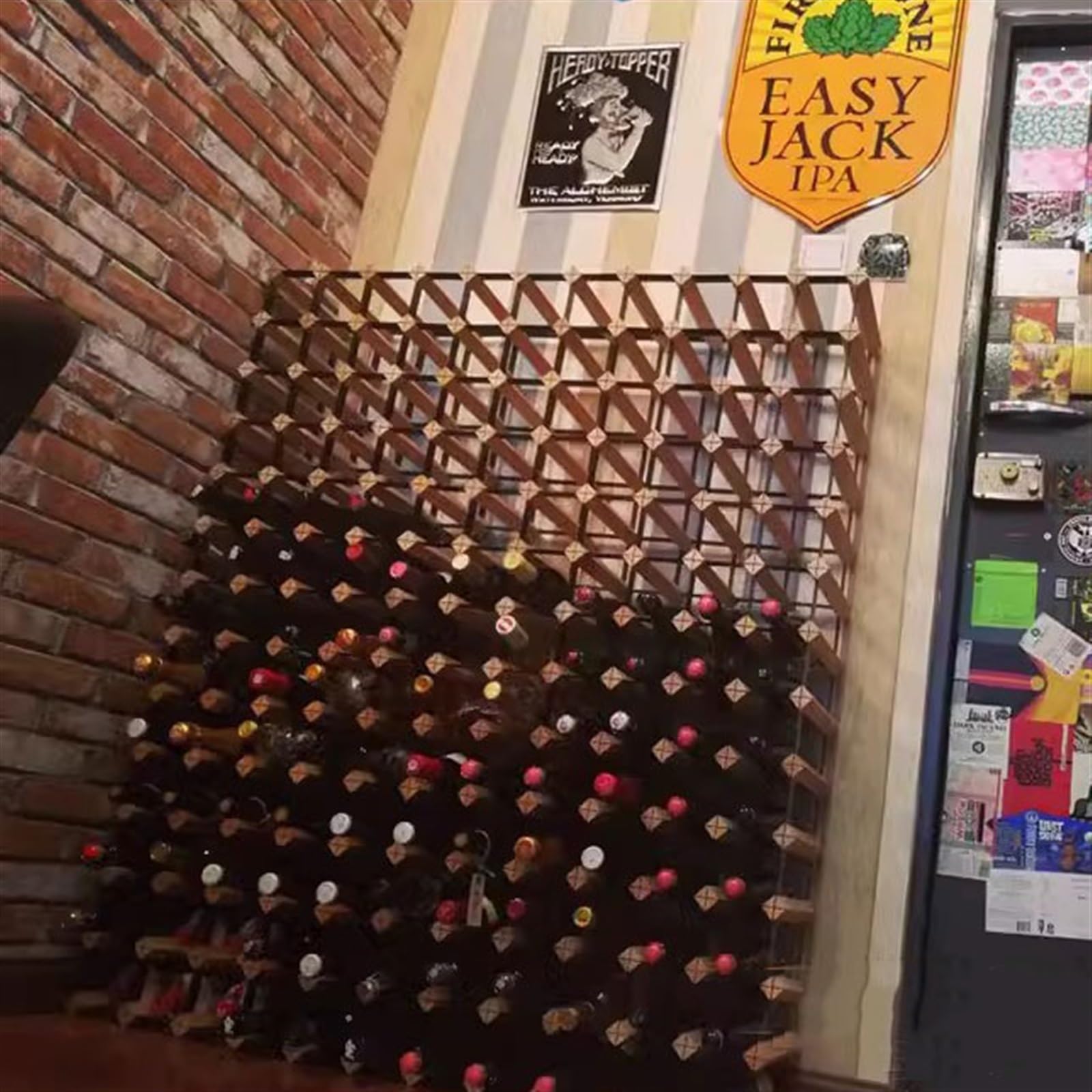 Soporte de madera para almacenamiento de vino doméstico y comercial con soporte de vino de mesa, ideal para bodega o tienda, capacidad para 7 botellas