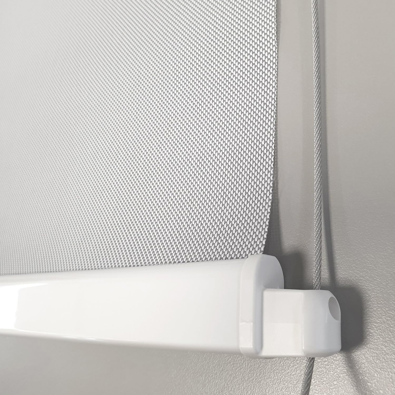 MADECOSTORE Tenda da sole motorizzata con interruttore – baule bianco – grigio chiaro – L150 x H300 cm