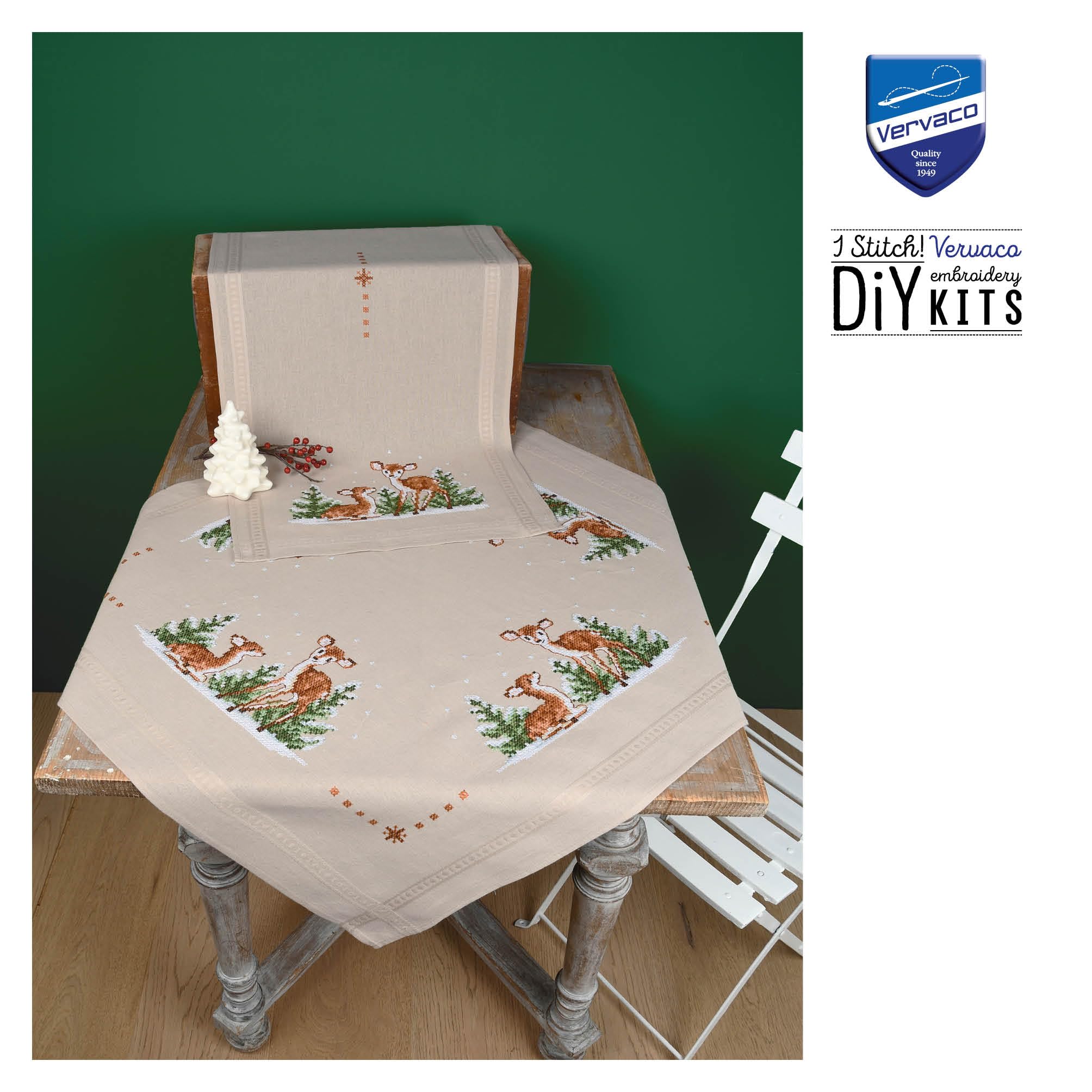 Vervaco Ricamo Punto Croce Kit Prestampato Tovaglie CERVO Biancheria Da Tavola Set Fai Da Te Creativo 80 x 80 cm Kit Hobby Creativi Adulti Casa Decor Cross Stitch Embroidery