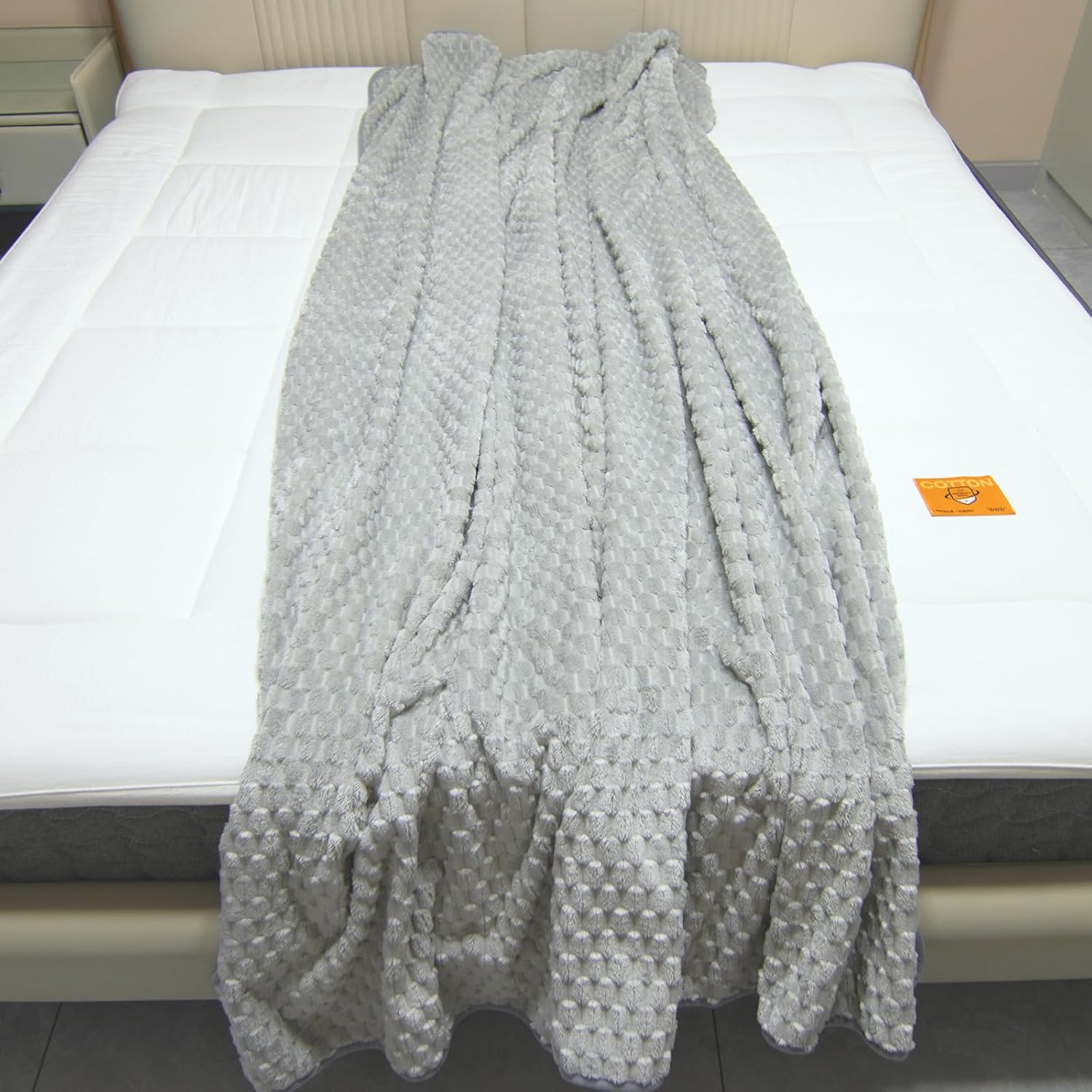 Water Resistant Blanket for Bed Couch Sofa, 60"x80" Reversible & Washable Microfiber Blanket, Queen Size Waterproof Throw, Pet Friendly & Leakproof (Glacier Gray/Cloud Gray)