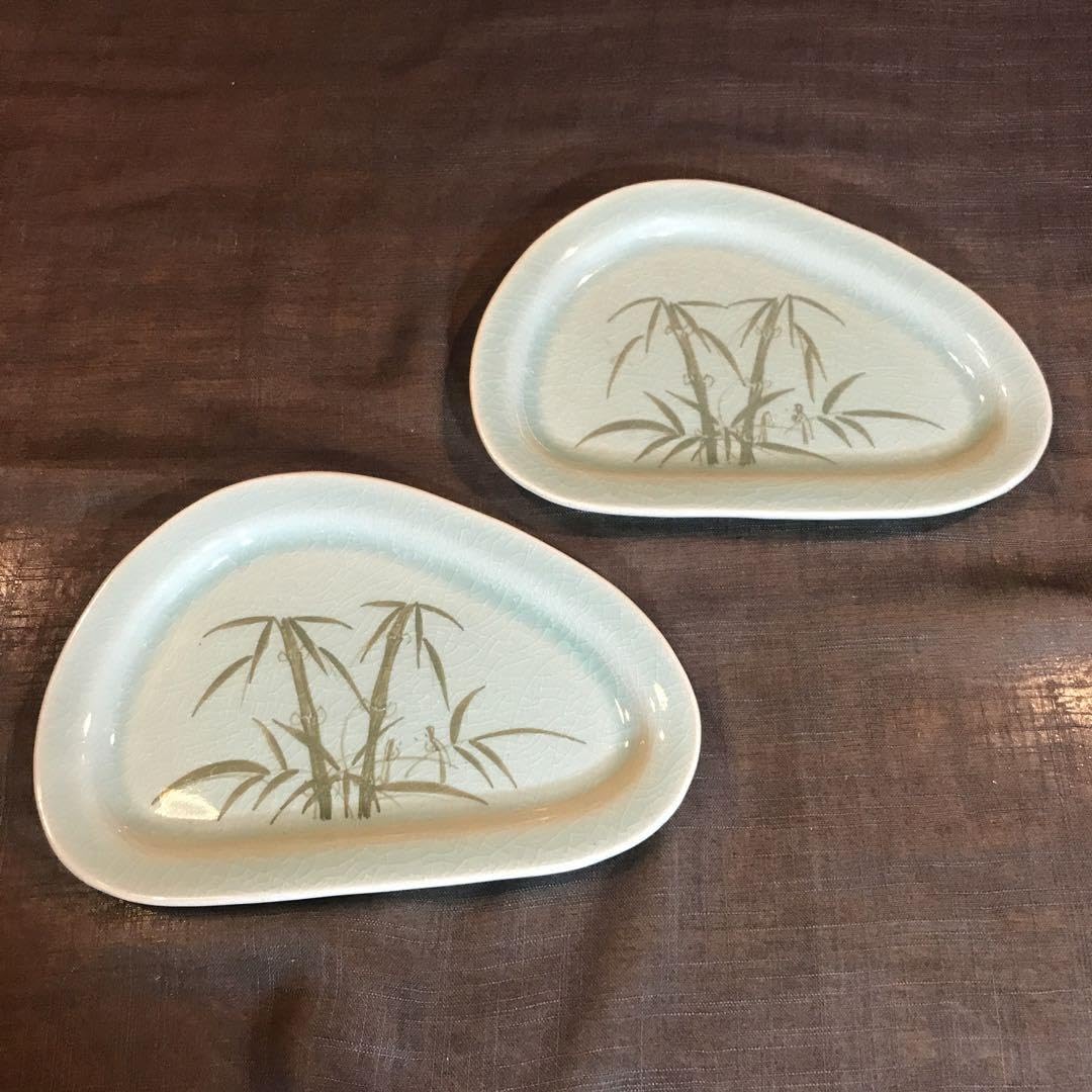 Siam Celadon Bamboo and Bird Pattern Variable Colored Flat Plates Set of 2