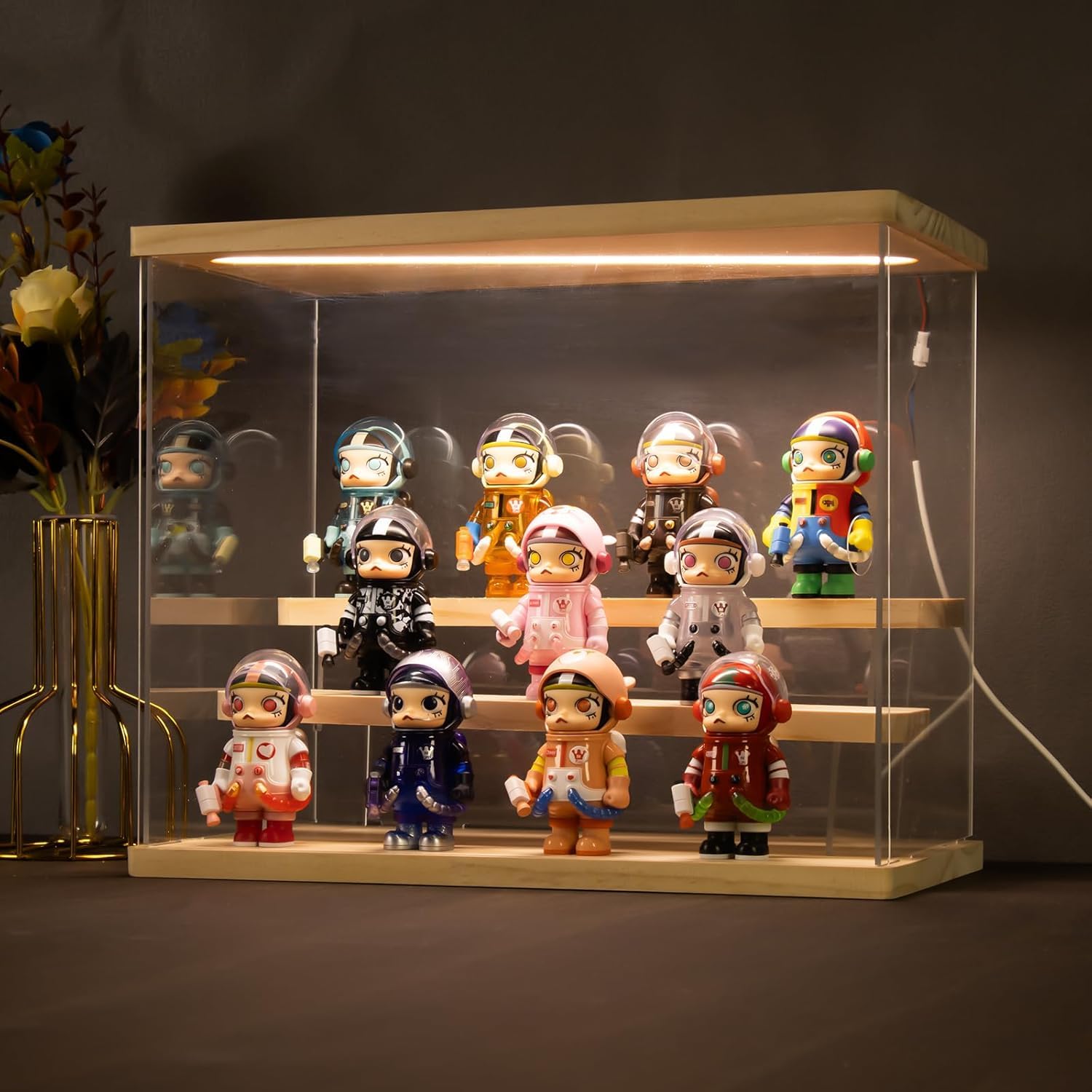 Vetrina Acrilico con Luce per Collezionismo, 3 Livelli Scatola Teca Plexiglass con Porta e Gradini, Antipolvere Vetrina Espositiva per Funko Pop, Modellini, Figurine, Rocce