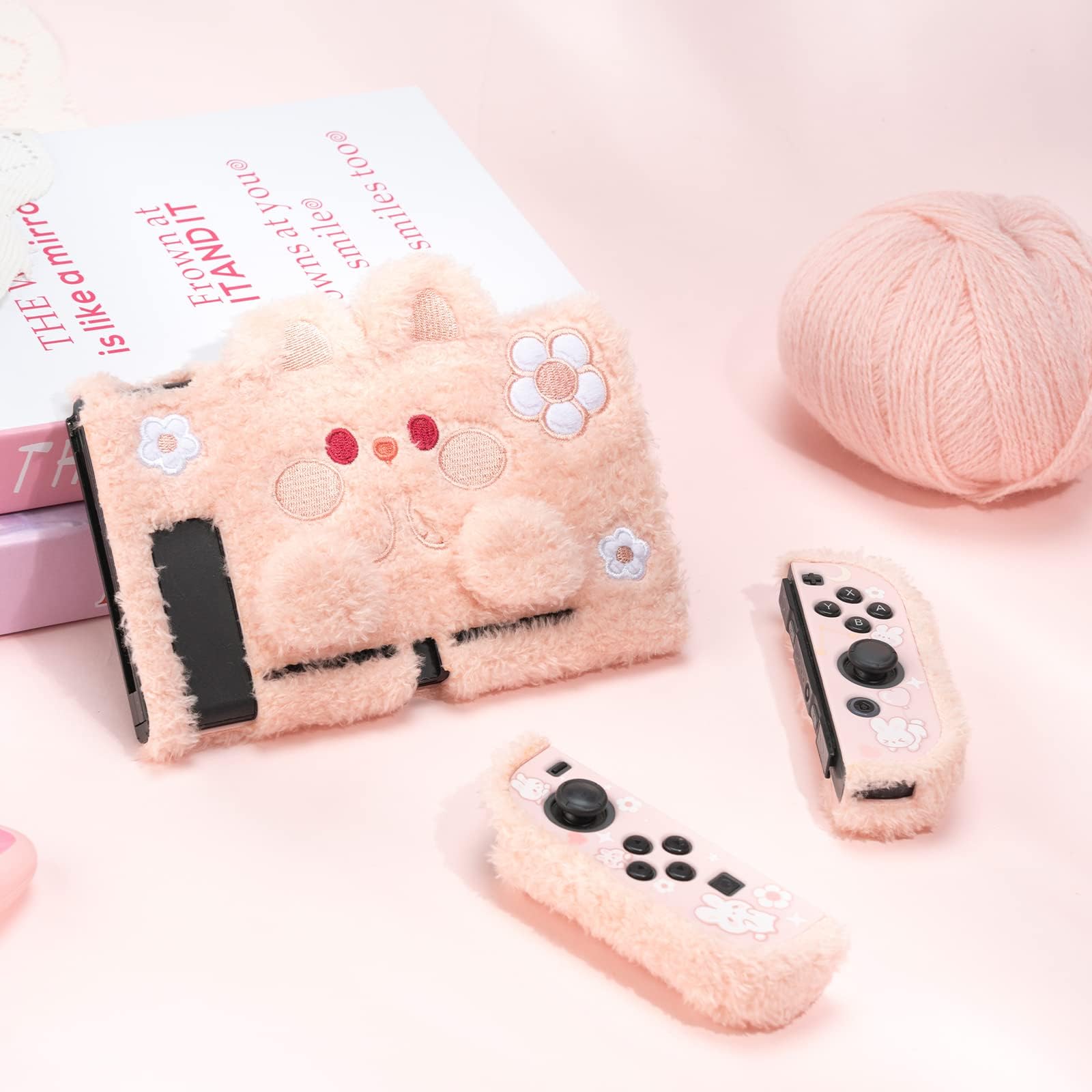 GeekShare Coque de Protection en Peluche Mignonne Compatible avec Switch et Joy Con - Absorption des Chocs et Anti-Rayures - Lapin en Peluche