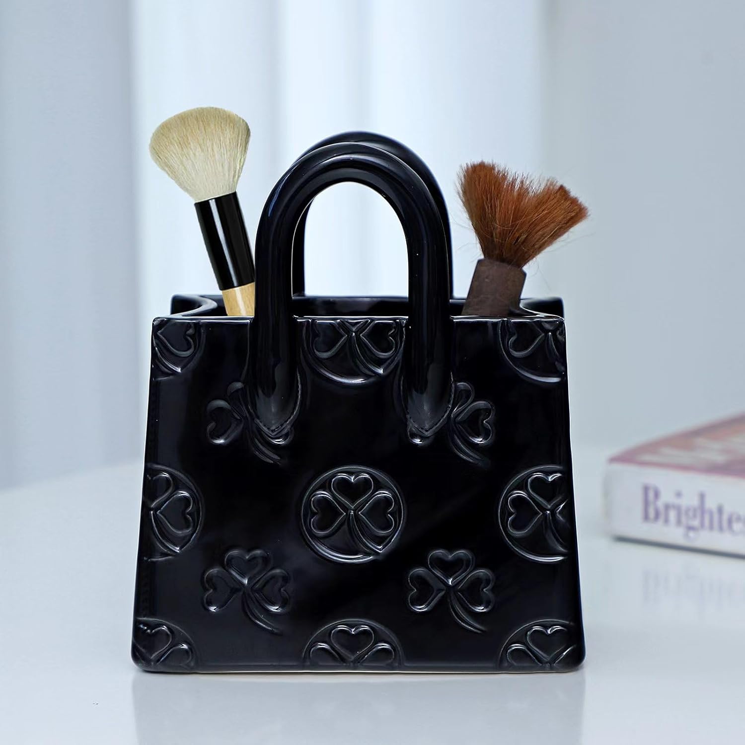 Black Clover vase Storage Box Handbag Shaped Suitable for Home Room Office Decoration Suitable for Pairing with Various Flowers Storing Various Small Items