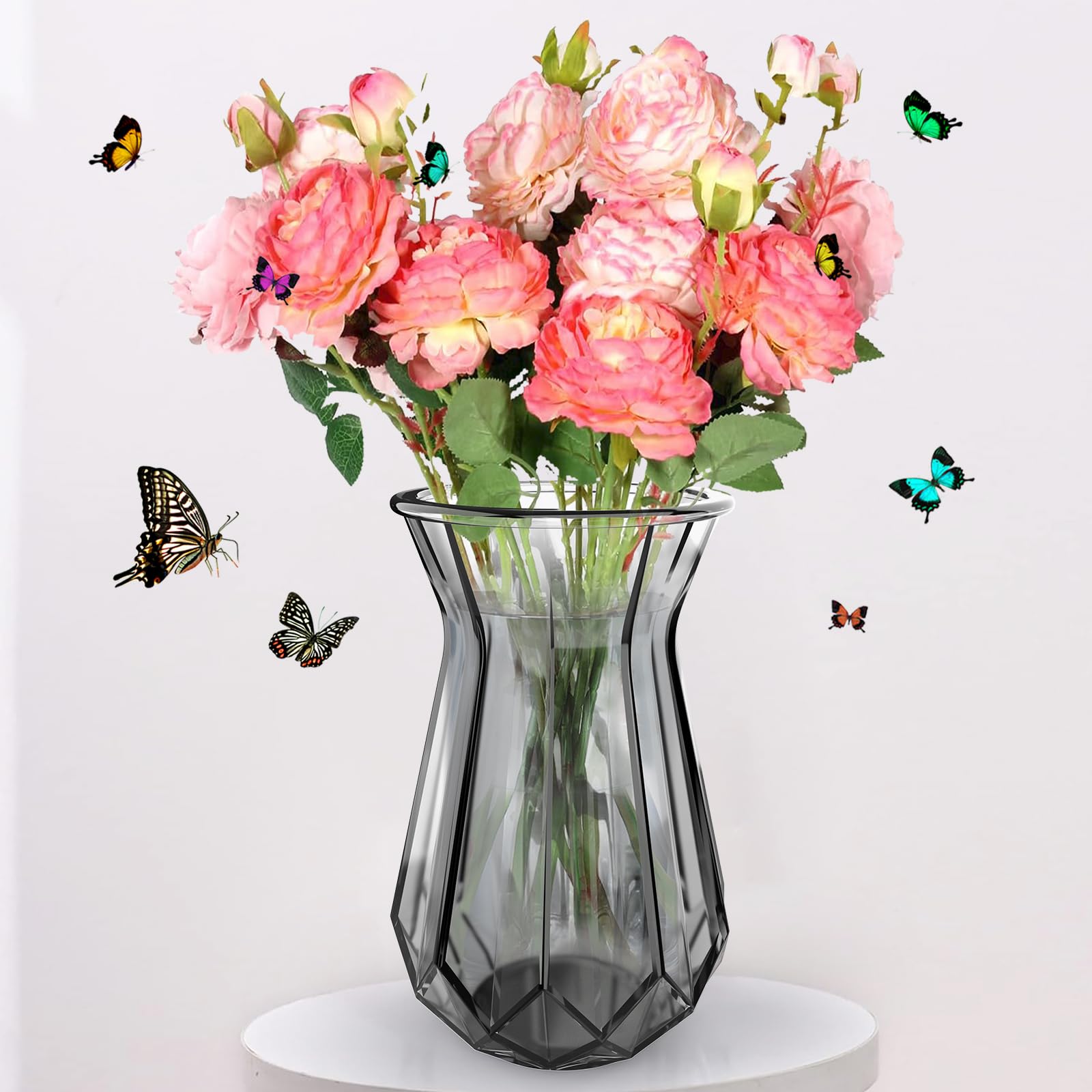 Vase en verre transparent gris pour une décoration de bureau élégante