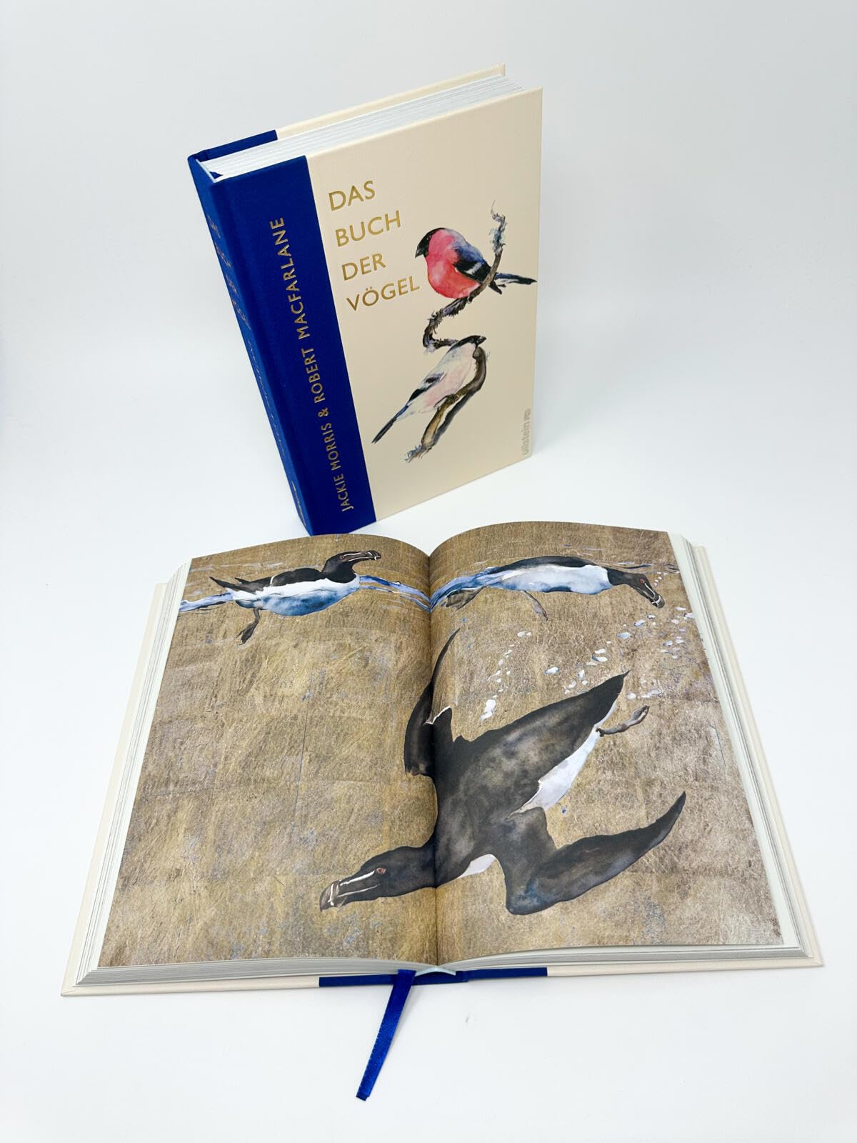 Das Buch der Vögel: Eine brillante Hommage an die Welt der Vögel