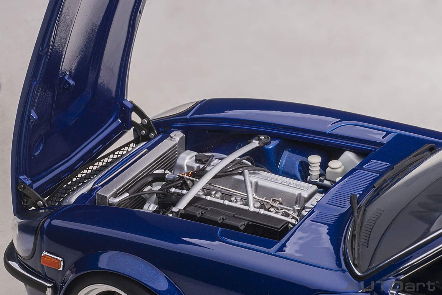 Amazon Autoart 1 18 ニッサン フェアレディz S30 湾岸ミッドナイト 悪魔のz 連載開始30周年記念モデル 完成品 ミニカー ダイキャストカー おもちゃ Amazon Autoart 1 18 ニッサン フェアレディz S30 湾岸ミッドナイト 悪魔のz 連載開始30周年記念モデル 完成品 ミニカー ダイキャストカー おもちゃ