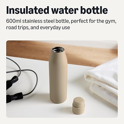 Miniatura 2 de Tienda Basics Botella de agua aislada de acero inoxidable, 20 onzas., BPA libre, lino gris