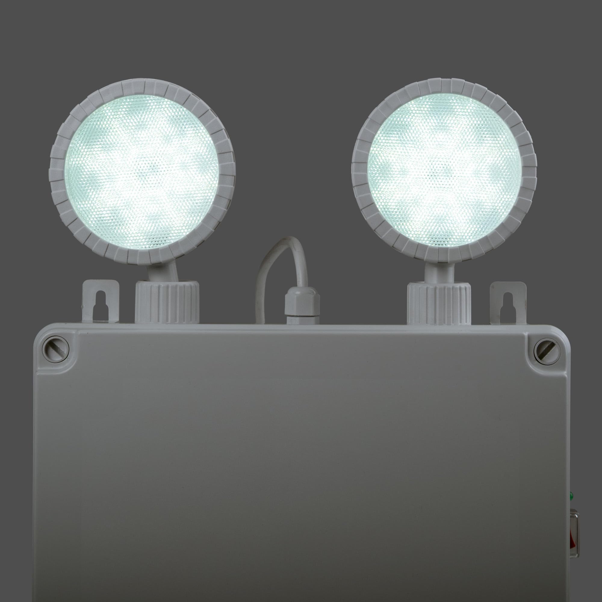 BARCELONA LED Éclairage de Secours LED Industriel 2x8W IP65, 600lm, Autonomie 3 Heures, Batterie Rechargeable 6V 2000mAh, Lampe de Secours Automatique pour Parking, Entrepôt et Escalier