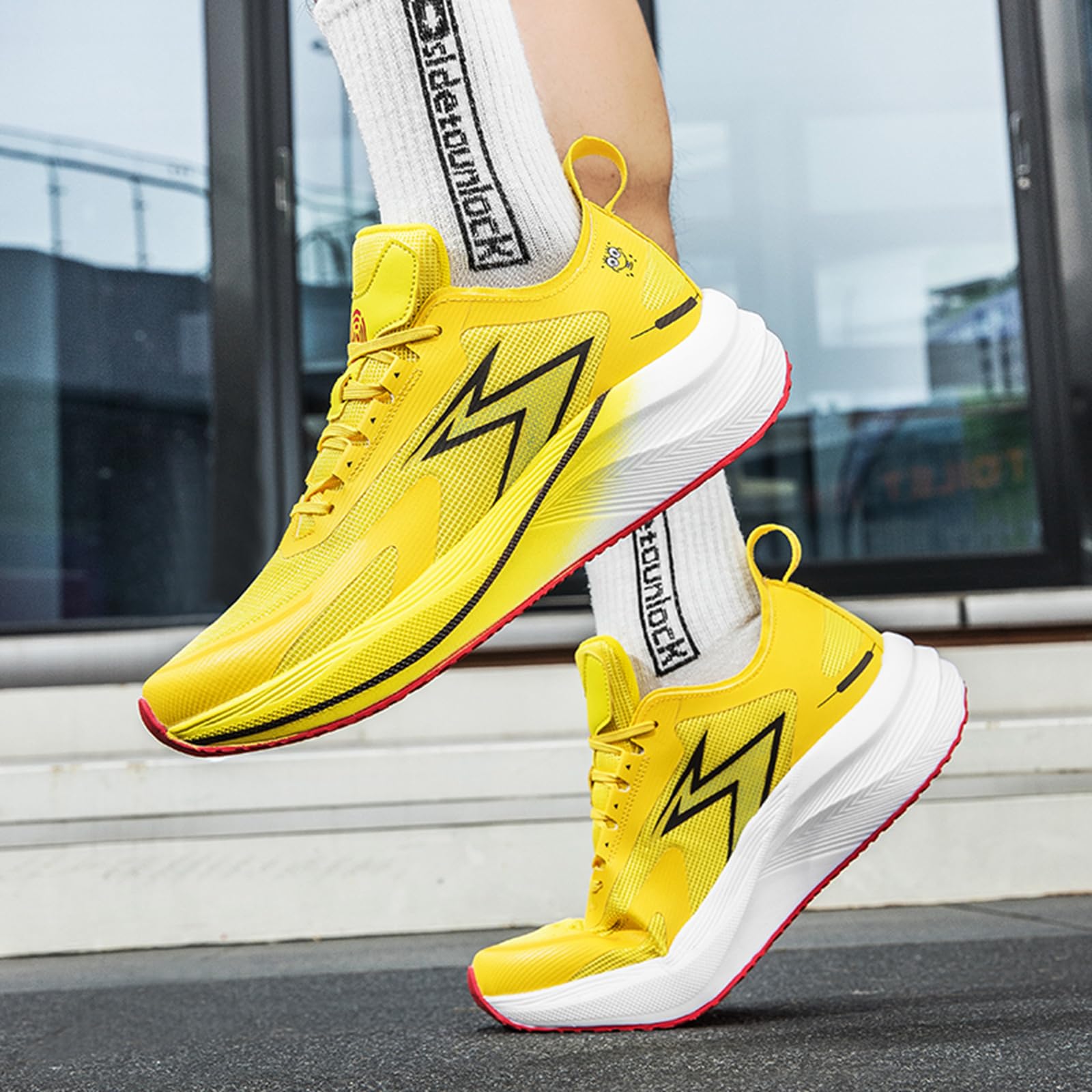 Zapatillas de correr ligeras y transpirables para hombre y mujer, con diseño Night Glow