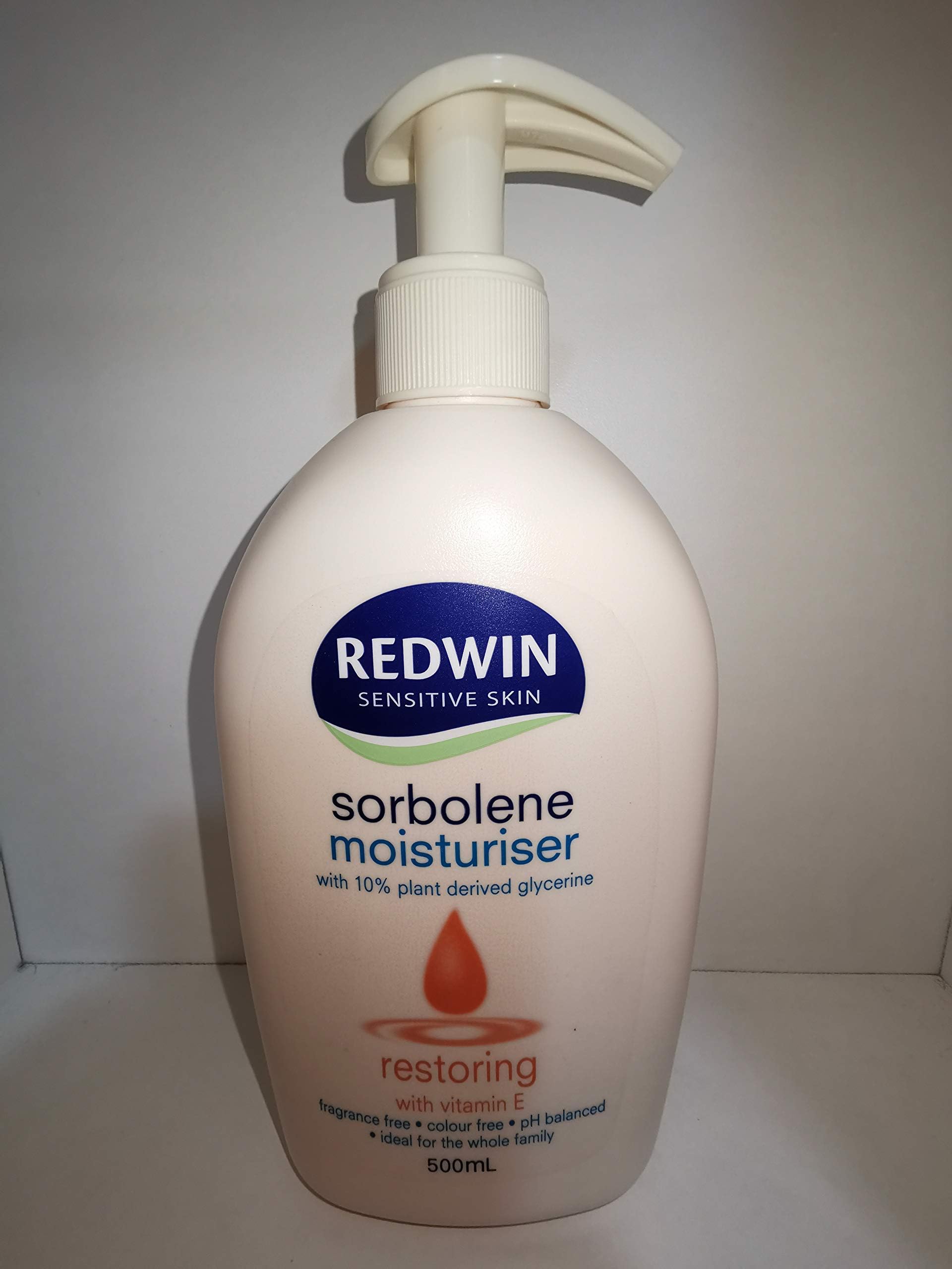 #MC REDWIN SORBOLENE MOISTURIZER 500ML- Creates A Protective Barrier, That Locks In Moisture Deep Within Your Skin. Redwin Sorbolene Is Suitable For Even The Most Sensitive Skin.