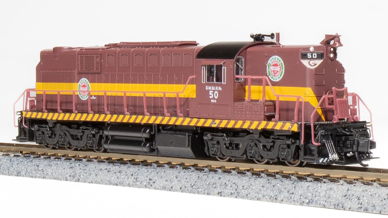 Amazon.com: Broadway Limited 6616 Alco RSD-15, DM&IR #50, Maroon w