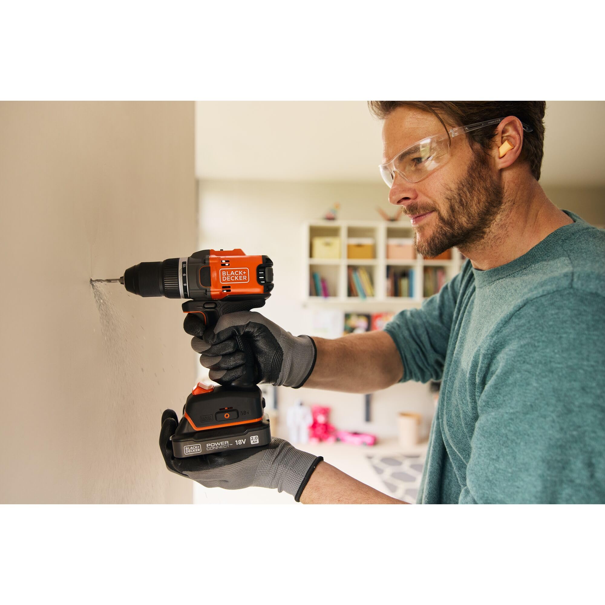 BLACK+DECKER Perceuse-visseuse sans fil et sans balais 18V, couple puissant de 50Nm,mandrin sans clé de 13mm, boîte de vitesse à 2 rapports, lampe de travail LED, sans batterie ni chargeur,BLD682XN-XJ
