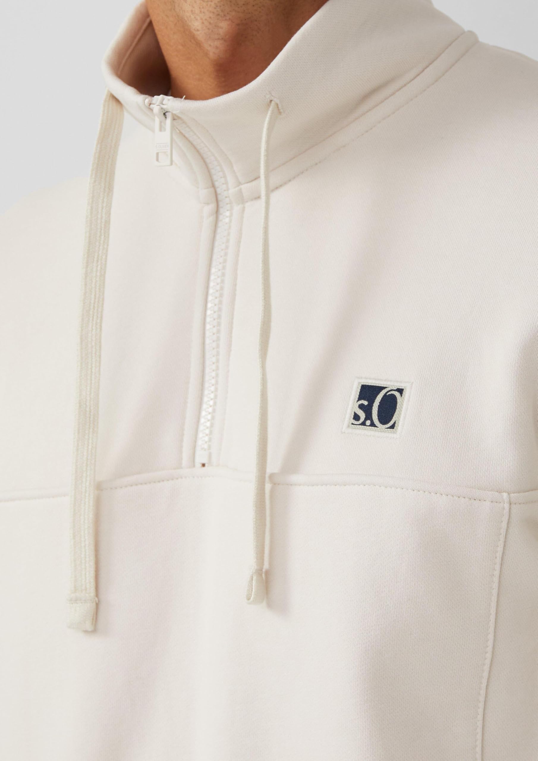 s.Oliver Sweatshirt mit Eingrifftaschen und Label-Patch