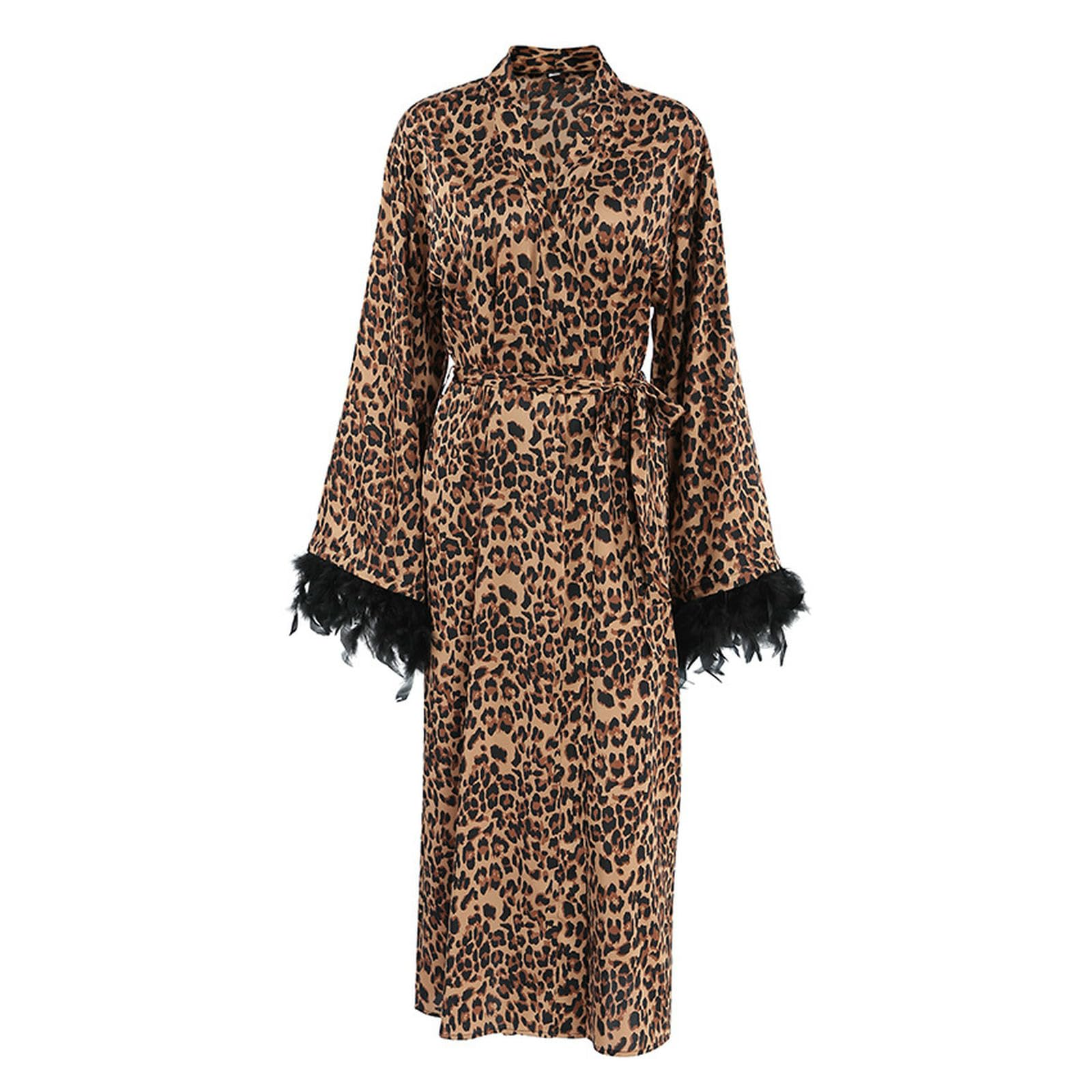 Peignoir femme sexy léopard en satin chic avec plumes pour le salon