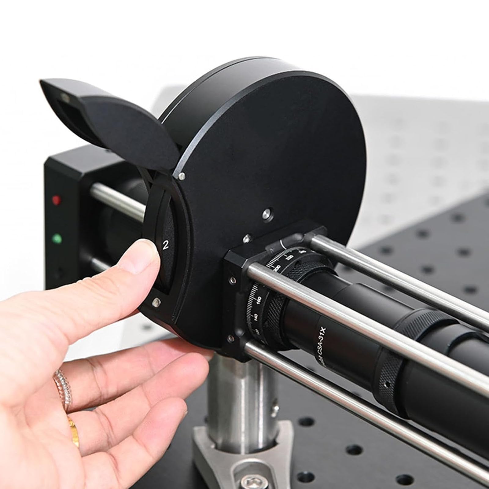 Soporte de rueda de filtro de 6 posiciones, diseño coaxial tipo jaula con cubierta de blindaje, aleación de aluminio 7075, capacidad para 6 ópticas de 1 pulgada, agujeros roscados M4 y M6