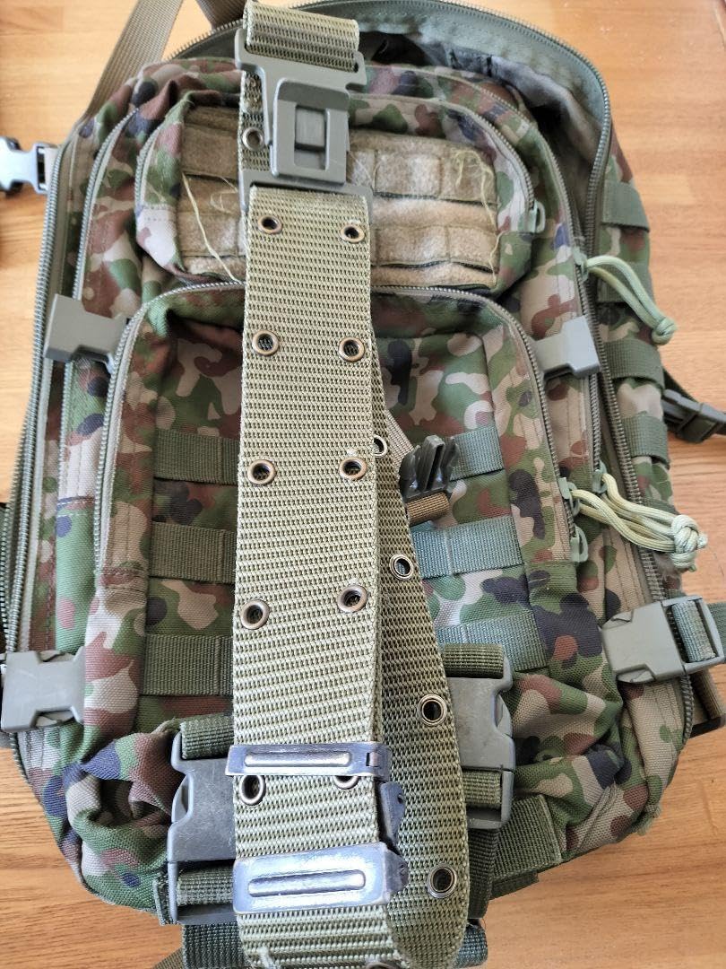 自衛隊迷彩服上下バックパック弾帯セット