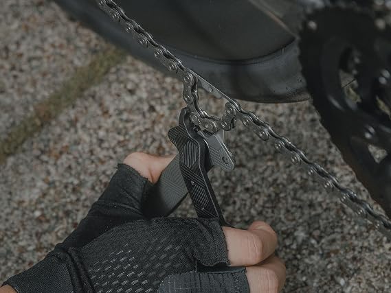 Topeak Power Lever Pro 5-in-1 Multi-Function Bike Tool with Chain Tool, Master Link Pliers & Dual Tire Levers Compatible with 13-Speed Chains, Compact & Durable Design