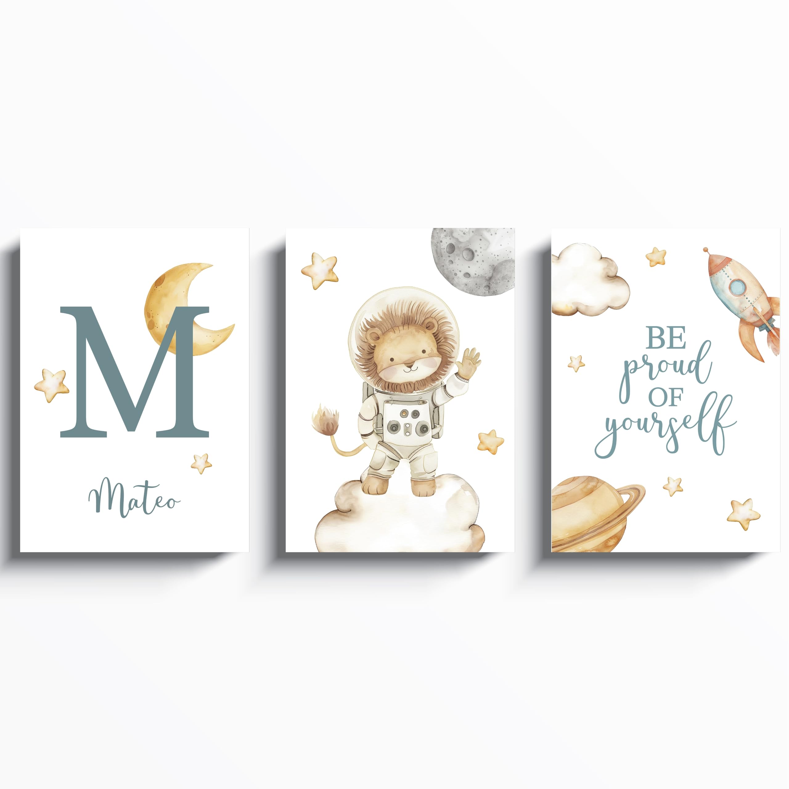 ayurvana Láminas Personalizadas Bebé - Set de 3 Animales del Espacio con Nombre e Inicial | Decoración SIN MARCO para Habitación de Bebé y Niña | Cuadros Personalizados - Regalo Nacimiento