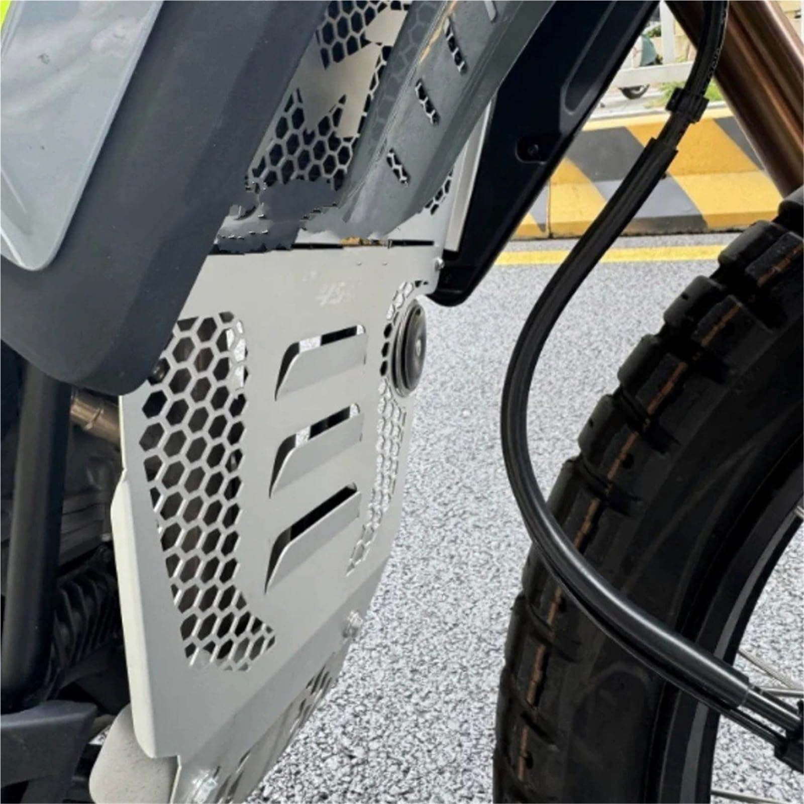 Motorrad Kühlerschutz Für CFMOTO Für 450MT Für MT450 2023-UP Motorrad Motor Wassertank Kühlergrill Ölkühler Schutz Abdeckung(Black - A)