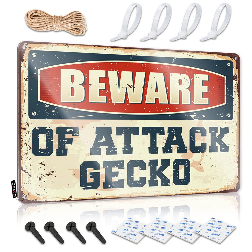 HELIOFORGE Things For Boys Room Beware Of Attack Gecko Sign Bar Metal Tin Sign Bar Funny Signs(30X40CM)