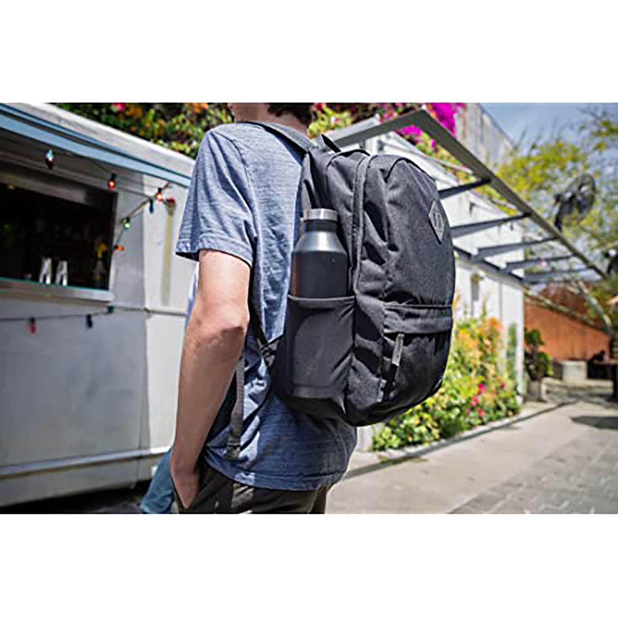 Dakine Sac à dos Essentials Pack, 22 litres, poche ordinateur portable, dos matelassé en mousse et bretelles en matériau respirant - Sac à dos robuste pour l’école et l’université