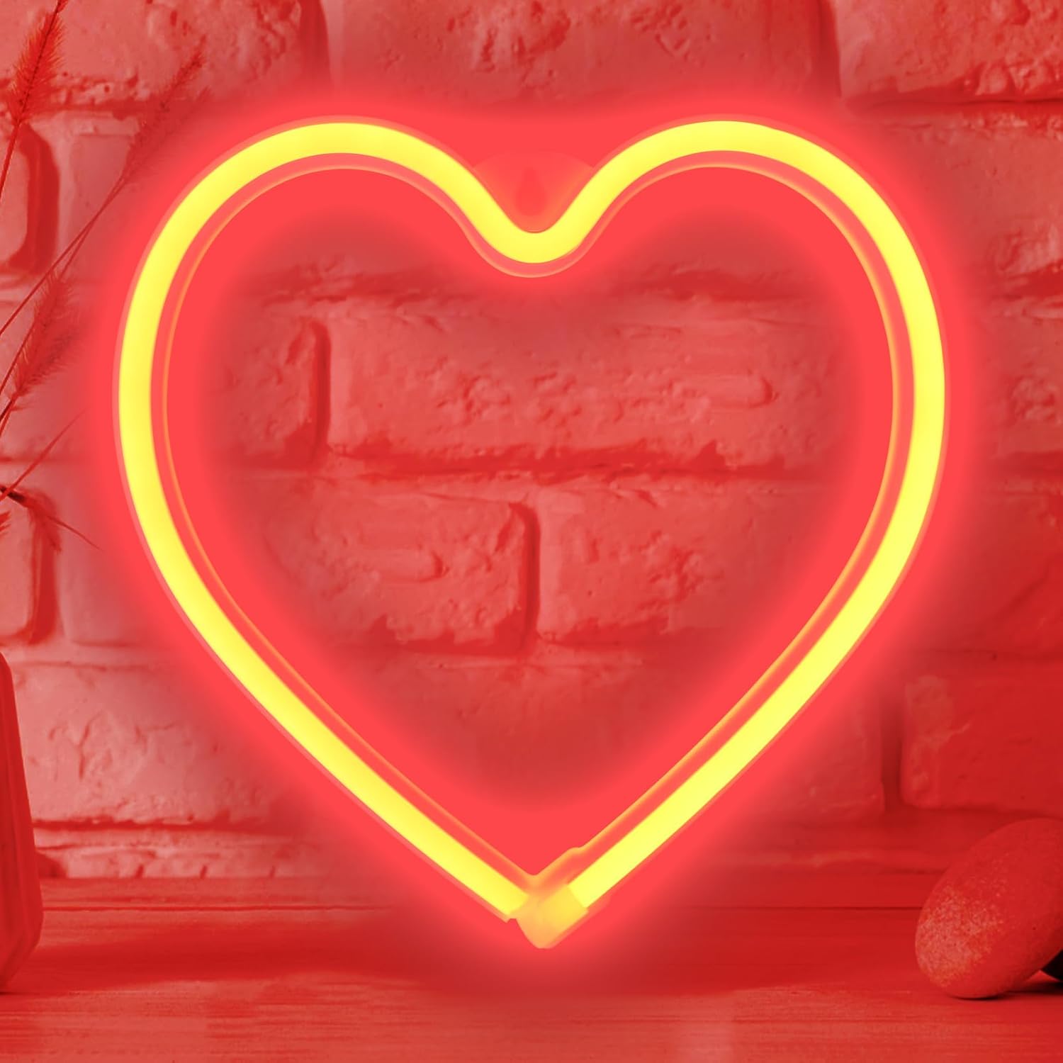 Neon Heart Light Sign Decor for Valentine's Day, USB/Batteries Powered LED Heart Sign for Bedroom, Romantic Wall Art Love Decoration for Girls Room, Dorm, Wedding, Anniversary, Party Favor (Red)