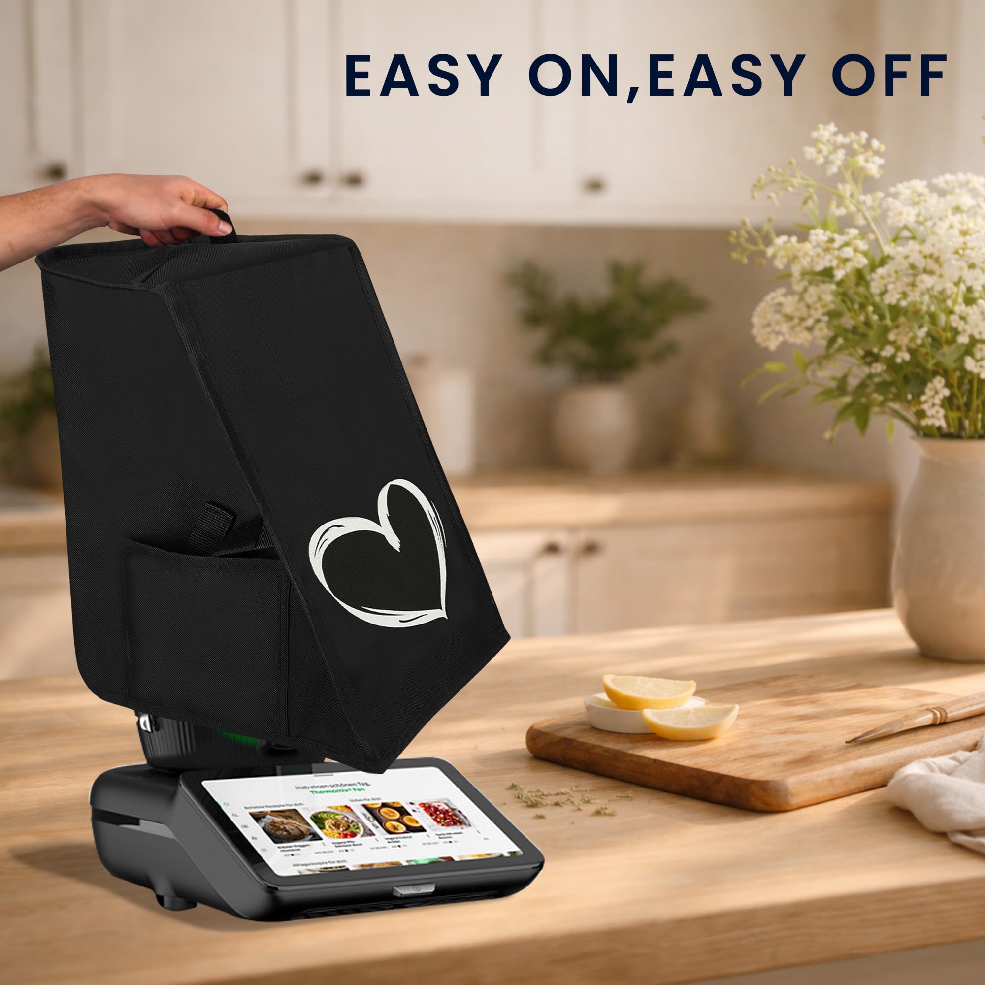 kwmobile Cover Protettiva Compatibile con Thermomix TM7 - Copertina Antipolvere Cooking Blender Cuore bianco/nero