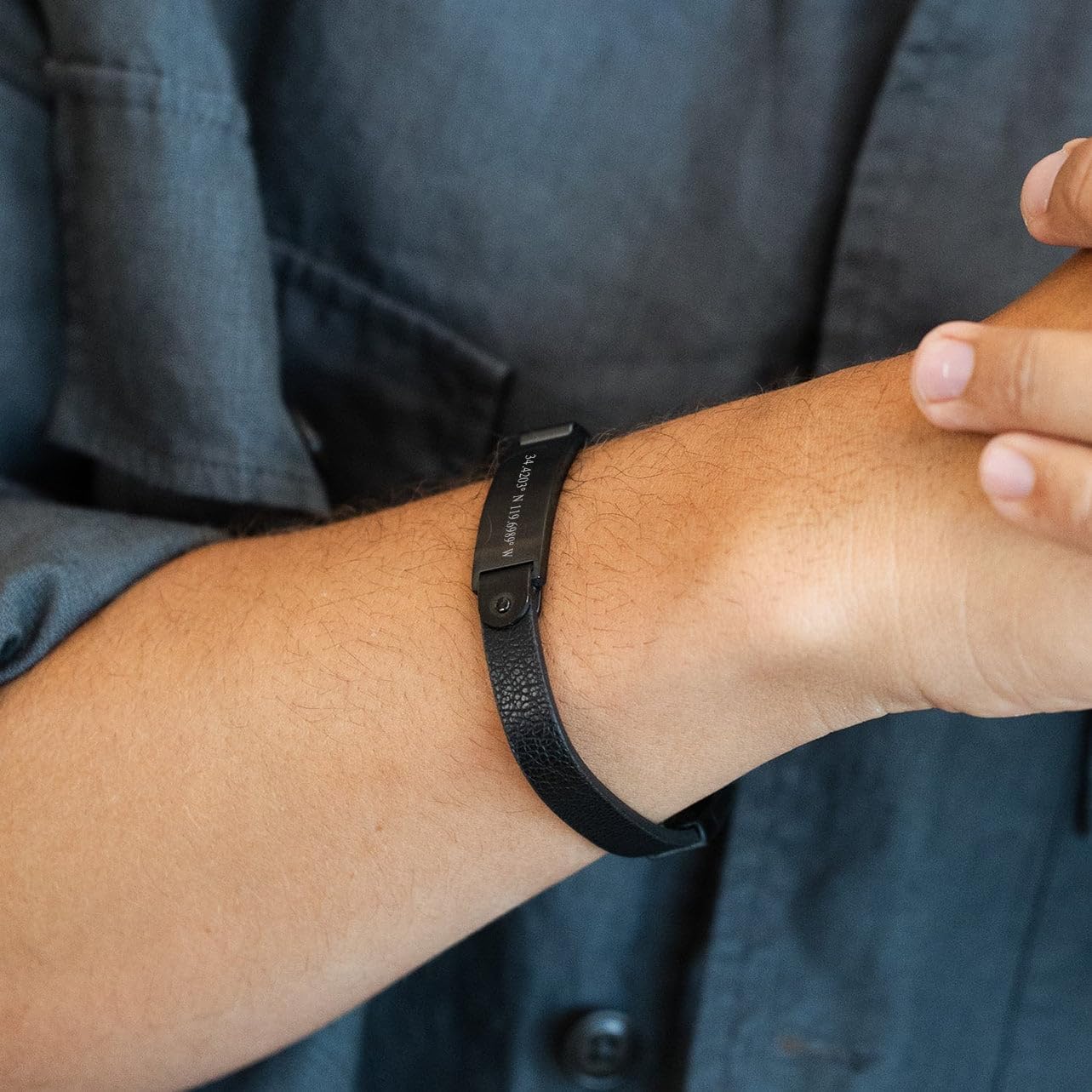 EVE'S ADDICTION Men's Custom Coordinate Black Stainless Steel Leather Bracelet - Personalized Men's Bracelet - Gift for Dad - Father's Day Gift - Gifts for Dad