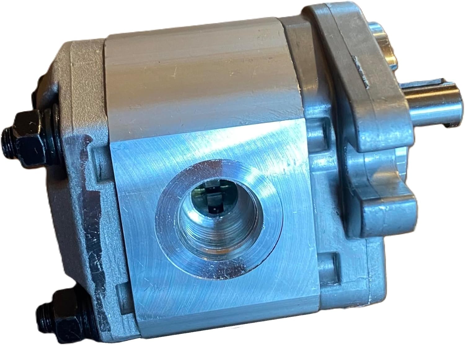 Hydraulic Gear Pump SAE AA Flange 3625psi PFEG series (Counter-Clockwise Rotation, 2.1cc/rev (0.128in3/rev.) 3.3 gpm at max. rpm)