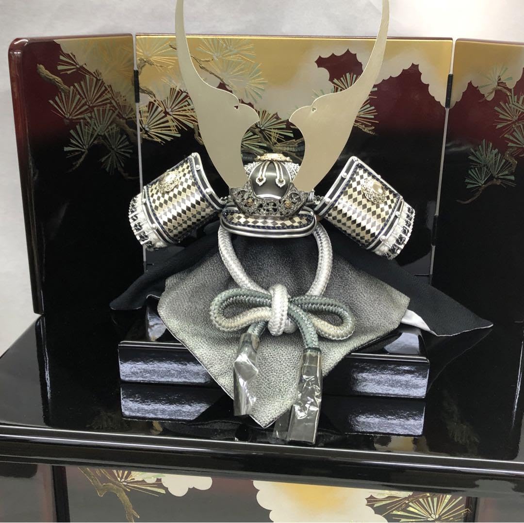 収納兜飾り13号銀貫前兜金彩蒔絵収納 収納兜飾り13号銀貫前兜金彩蒔絵収納