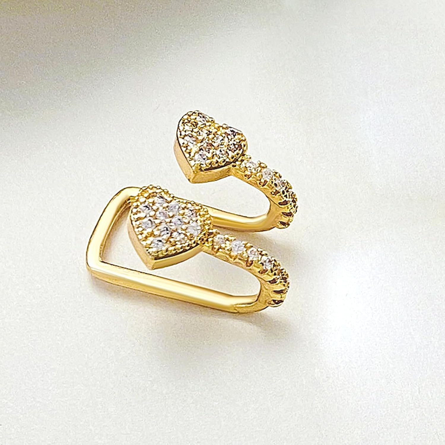 Ear Cuff Earrings for Women Trendy Gold Ear Cuffs non Piercing Clip on Cartilage Earrings Chunky Gold Ear Cuff Earrings Fake Earring Cuffs non Pierced Jewelry Gift