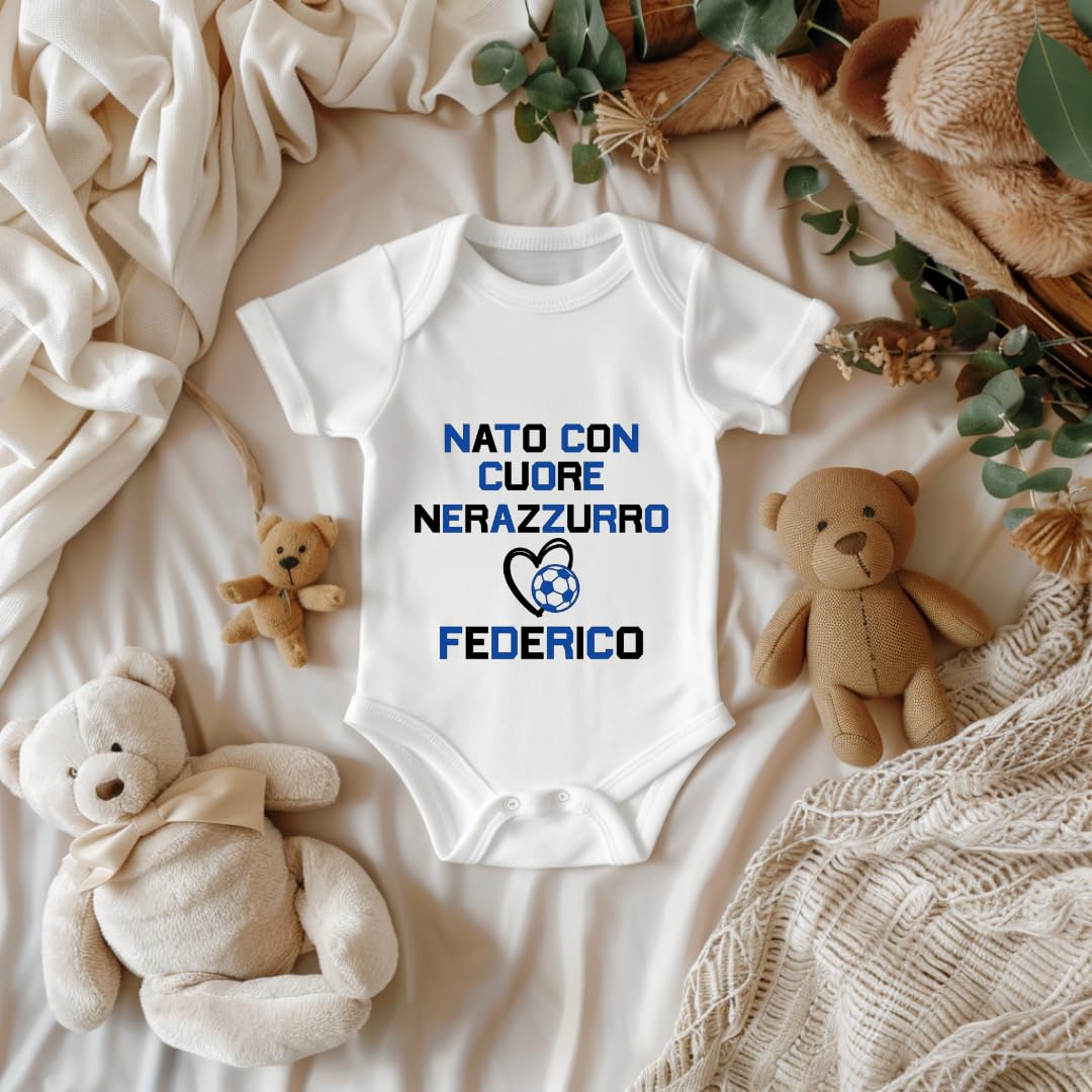 Body Neonato Inter “Nato con Cuore Nerazzurro” – Personalizzabile con Nome – Regalo Tifoso Bebè Interista – 100% Cotone – 0-24 Mesi, Morbido e Traspirante - Idea Regalo Originale Divertente Unisex