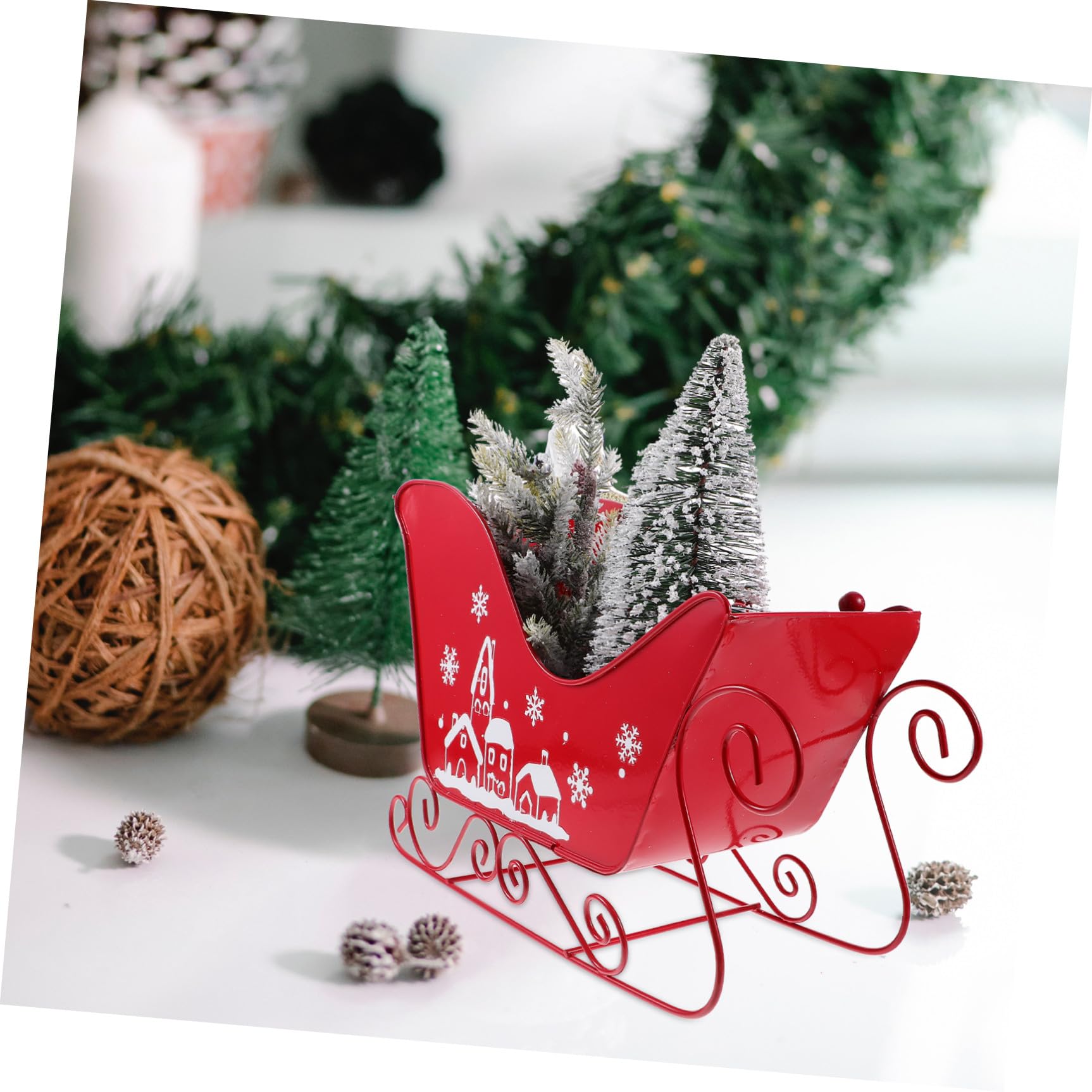 Klassische Weihnachtsdekoration Roter Schlitten aus PVC und Eisen als Tischdeko für Weihnachten zur Festlichen Party und Weihnachtlichen Atmosphäre
