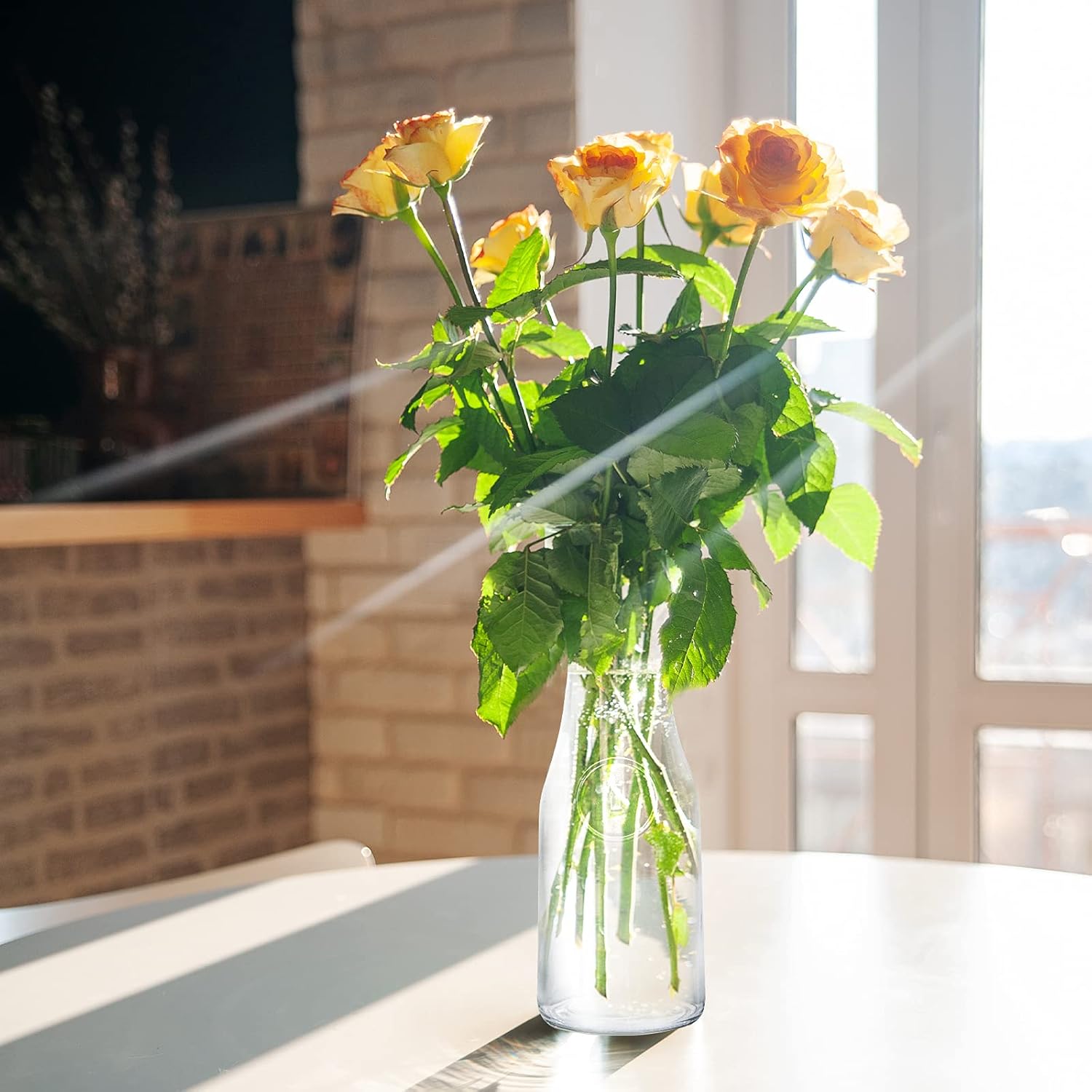 HINGWAH 4 Pack Glass Carafes, 33 OZ (1 Liter) Water Pitchers with Lids, Beverage Jug Set, Glass Pitcher Set Juice Container for Mimosa Bar Supplies, Parties, Brunch : Home & Kitchen