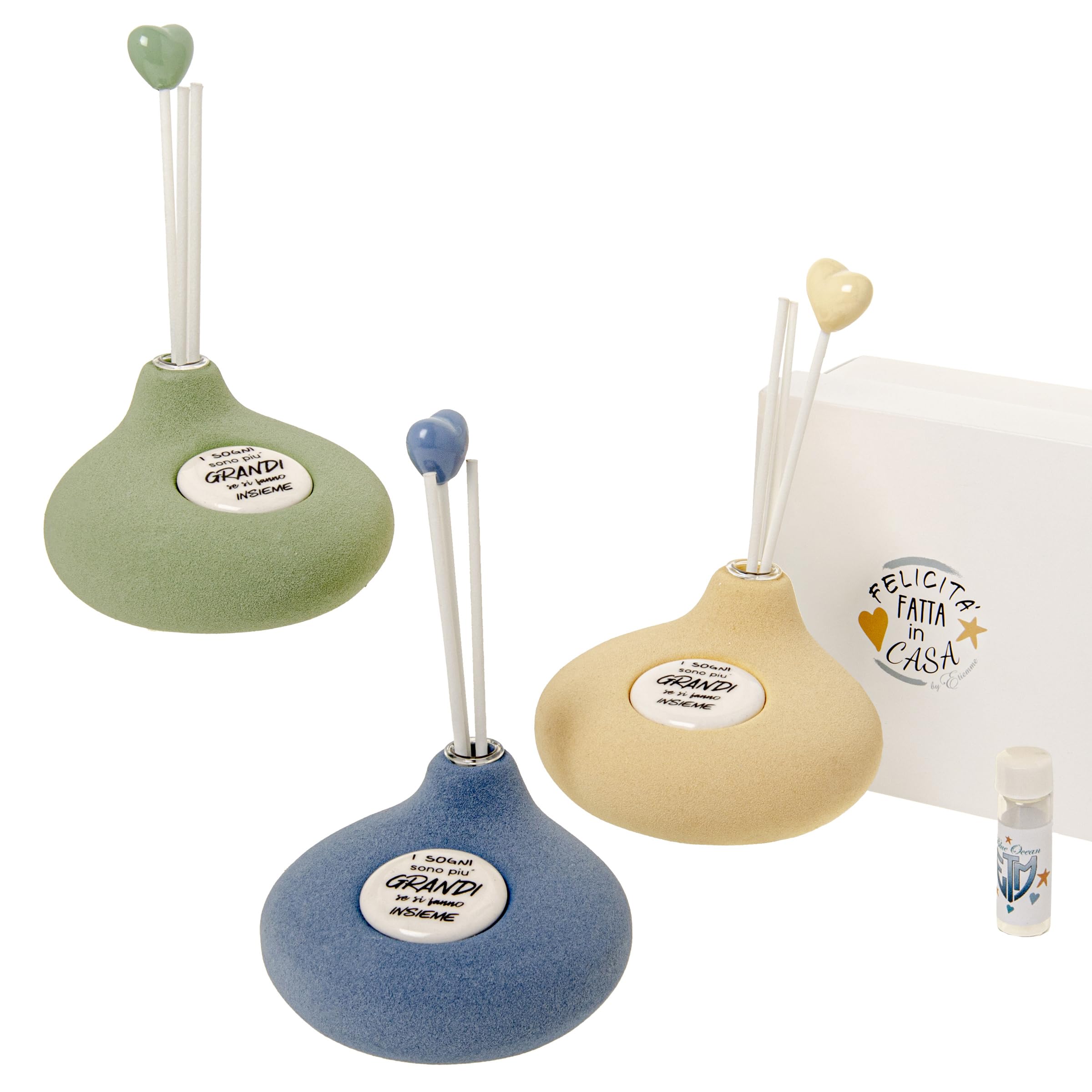 Doni Bomboniere Prima 4PZ Profumatore Ambiente con Scritta Amore Diffusori Essenza Aromi Comunione Santa Cresima Matrimonio Nozze Anniversario È Nell'Aria Assortito in Quattro Colori Idee Regalo