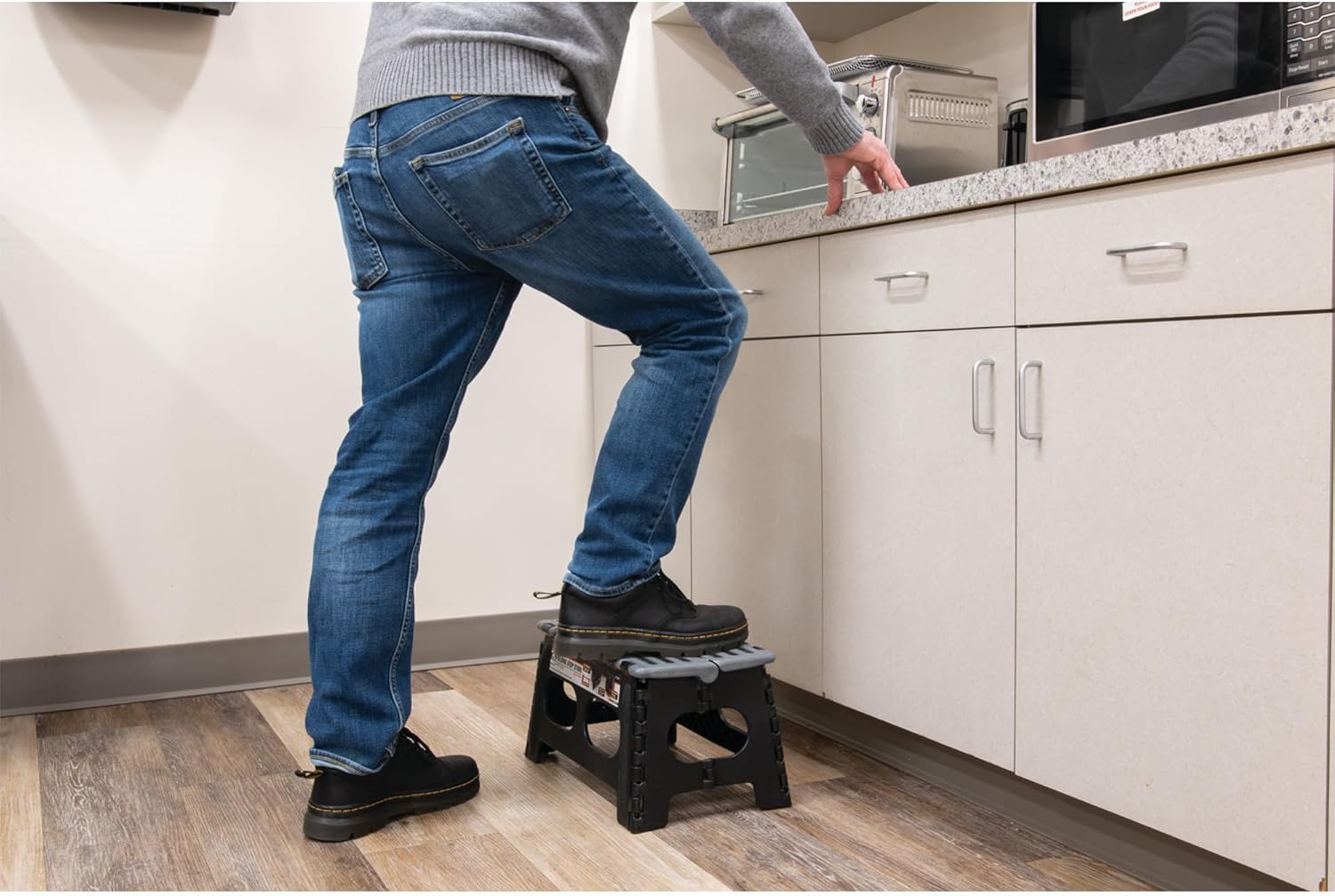 Performance Tool W85041 Heavy Duty Folding Step Stool with Non-Skid Platform, 15-inch Wide, 300 lb. Capacity, Easy to Store and Clean