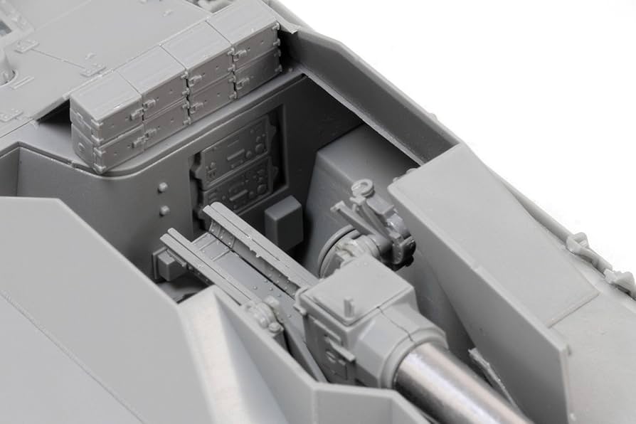 Amazon | ドラゴン 1/35 第二次世界大戦 ドイツ軍 15cm s.IG.33/2 Sf