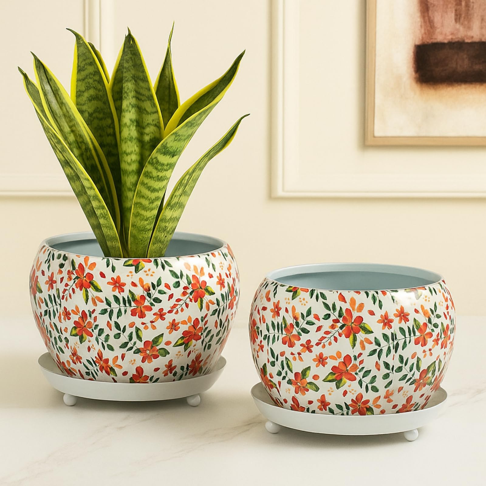 ecofynd 5 inches, Lily Designer Leaf Metal Plant Pot with Saucer Plate | Indoor Outdoor Home Decor Item for Garden Plants Flower, Balcony, Patio, Living Room, Garden, Bedroom (Pack of 2, Floral)