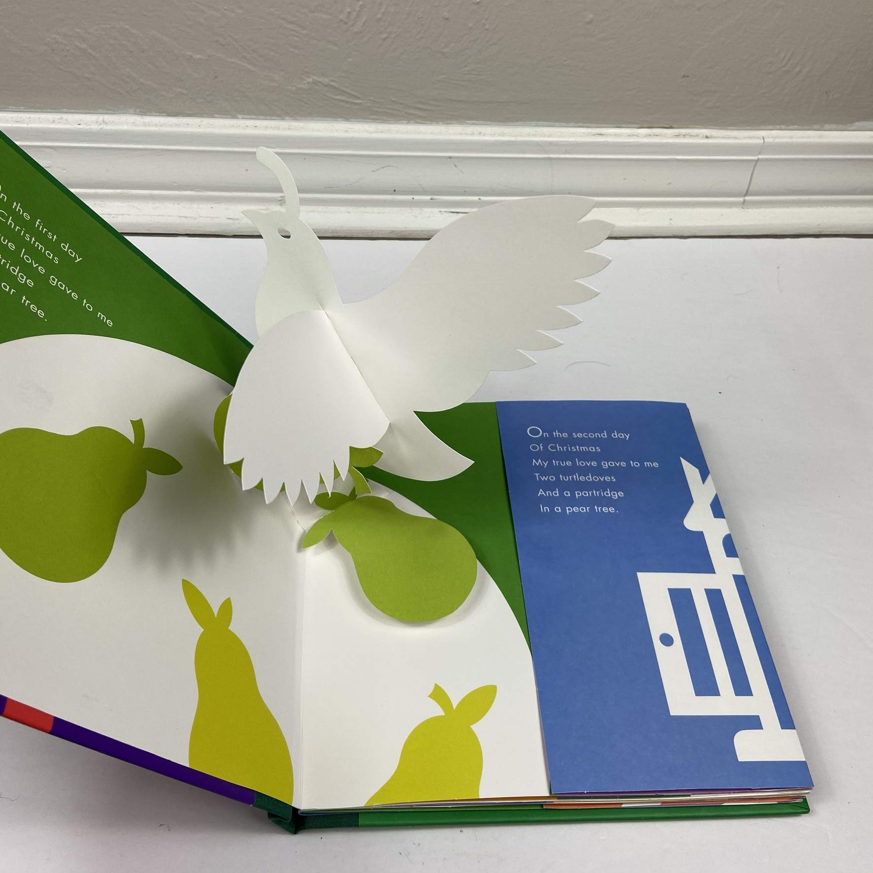 The 12 Days of Christmas : A Pop-Up Celebration - Image 5