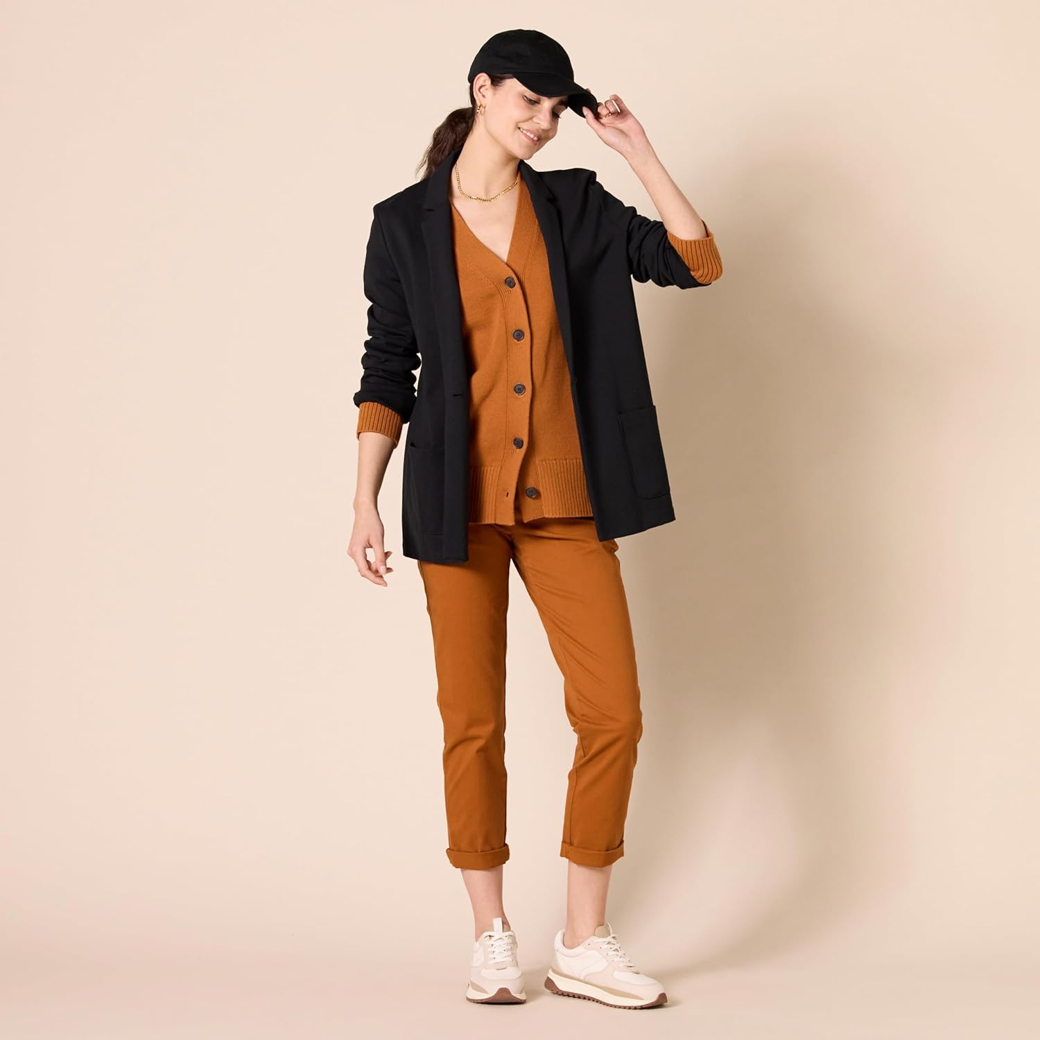 Amazon Essentials Women's V-Neck Midweight Relaxed-Fit Cardigan Sweater - Image 5