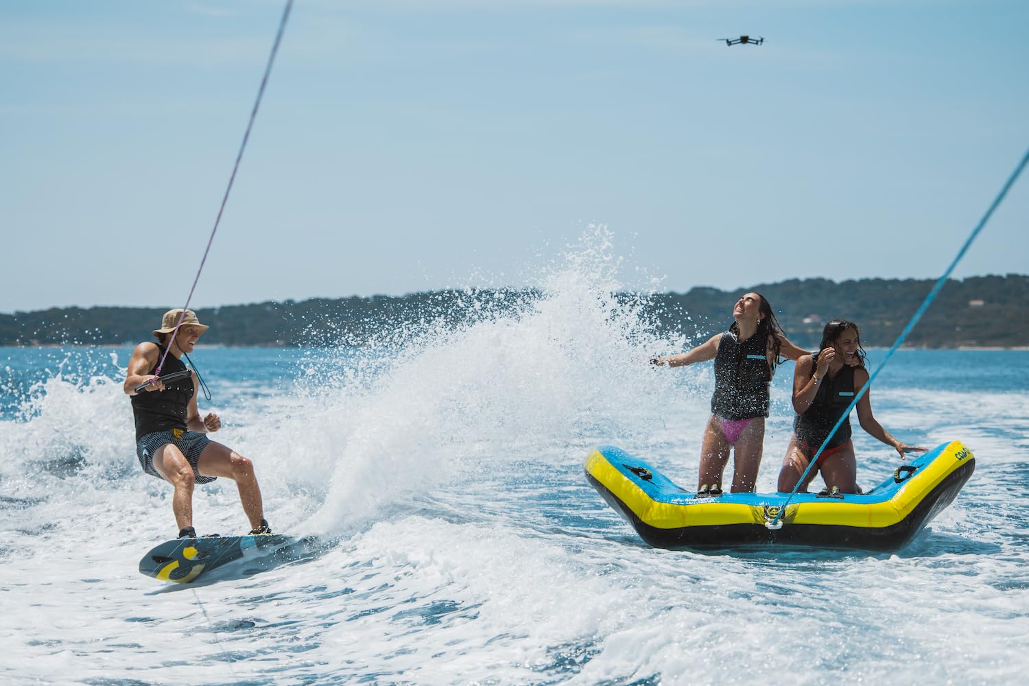Coasto - Bouée Tractée Beagle 2 Places PB-CBBEAGLE2 - pour 2 Personnes - Charge Maximale 154 kg - Revêtement Nylon 420 D Résistant et Performant - Sac de Rangement Inclus - 175 x 150 cm