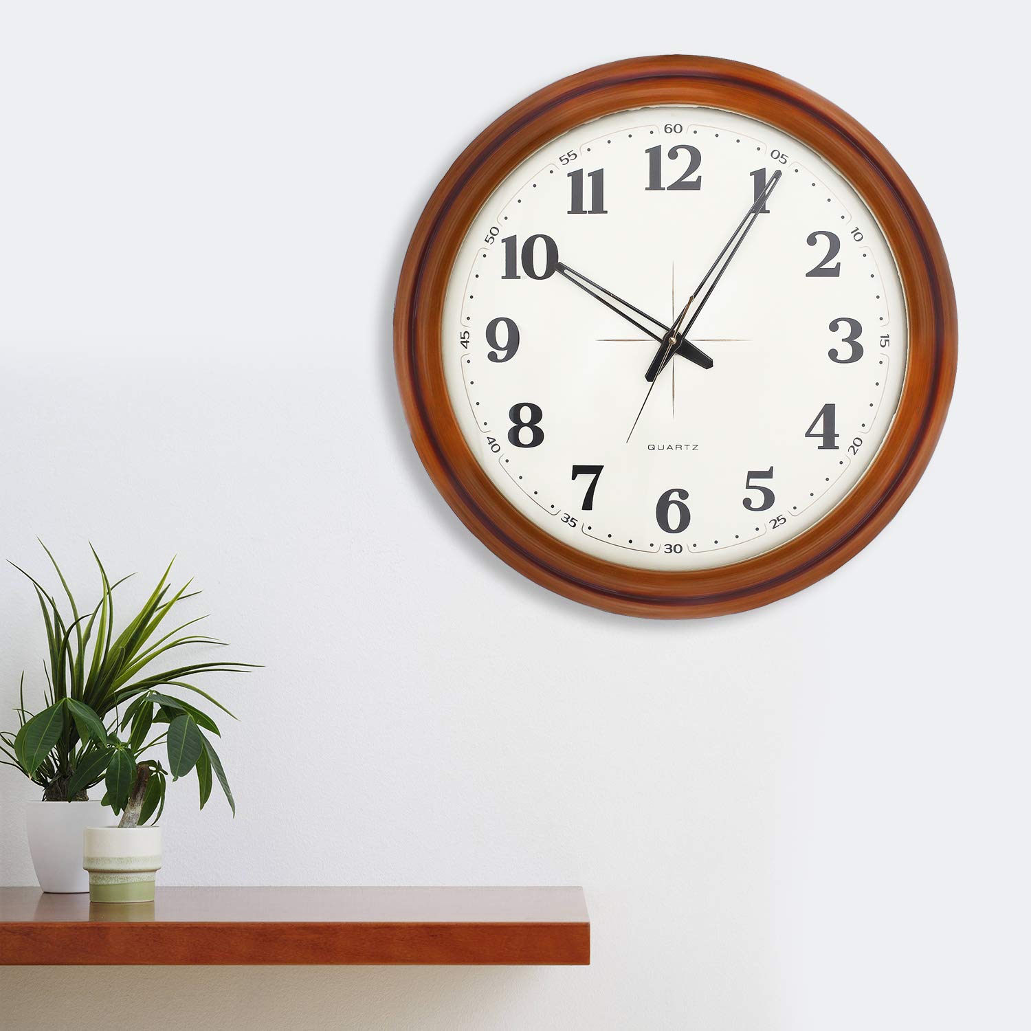 CHRONIKLE Elegant Round Wooden Case Analog English Numbers Wall